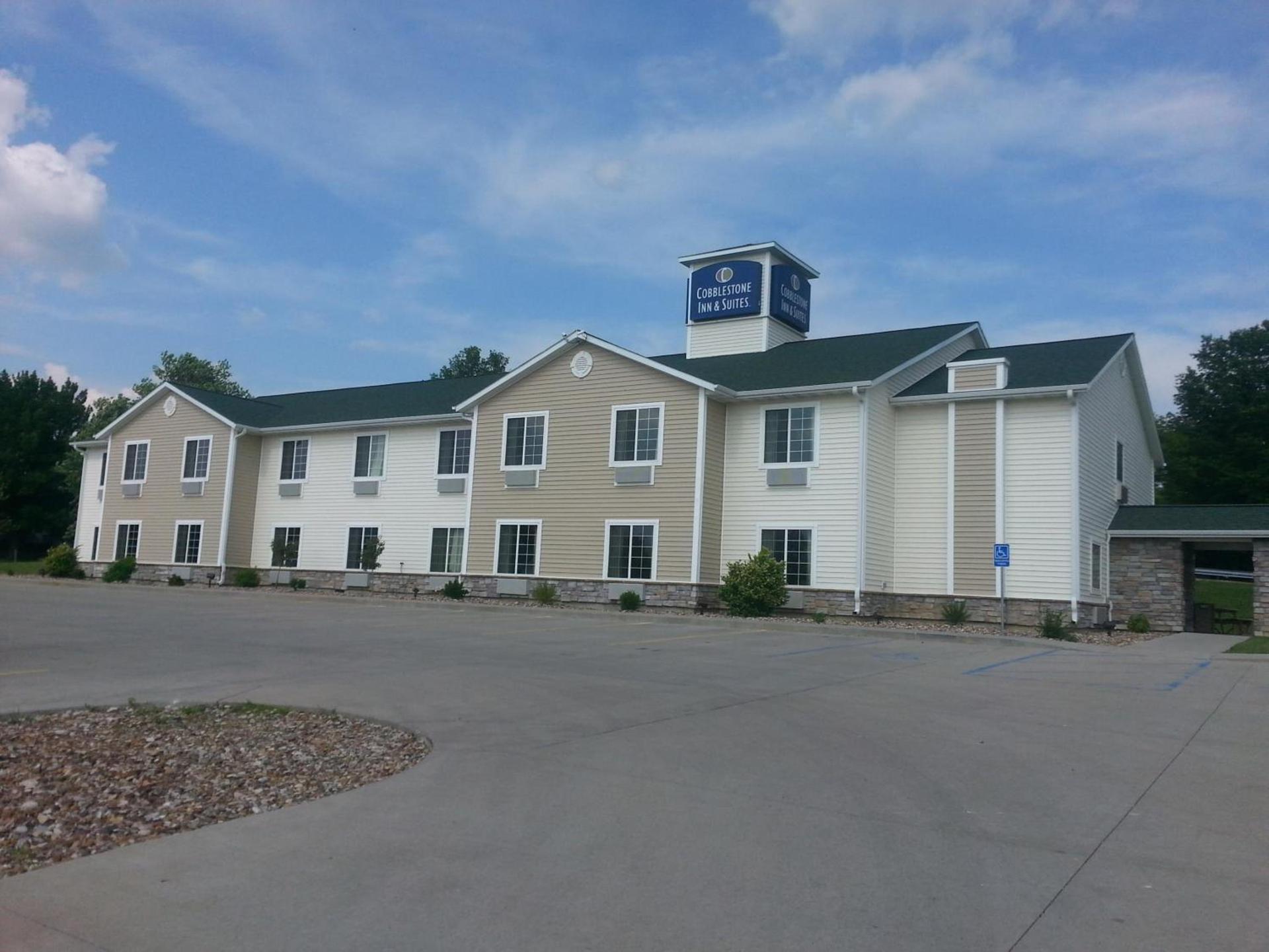 Cobblestone Inn & Suites - Bloomfield photo 7
