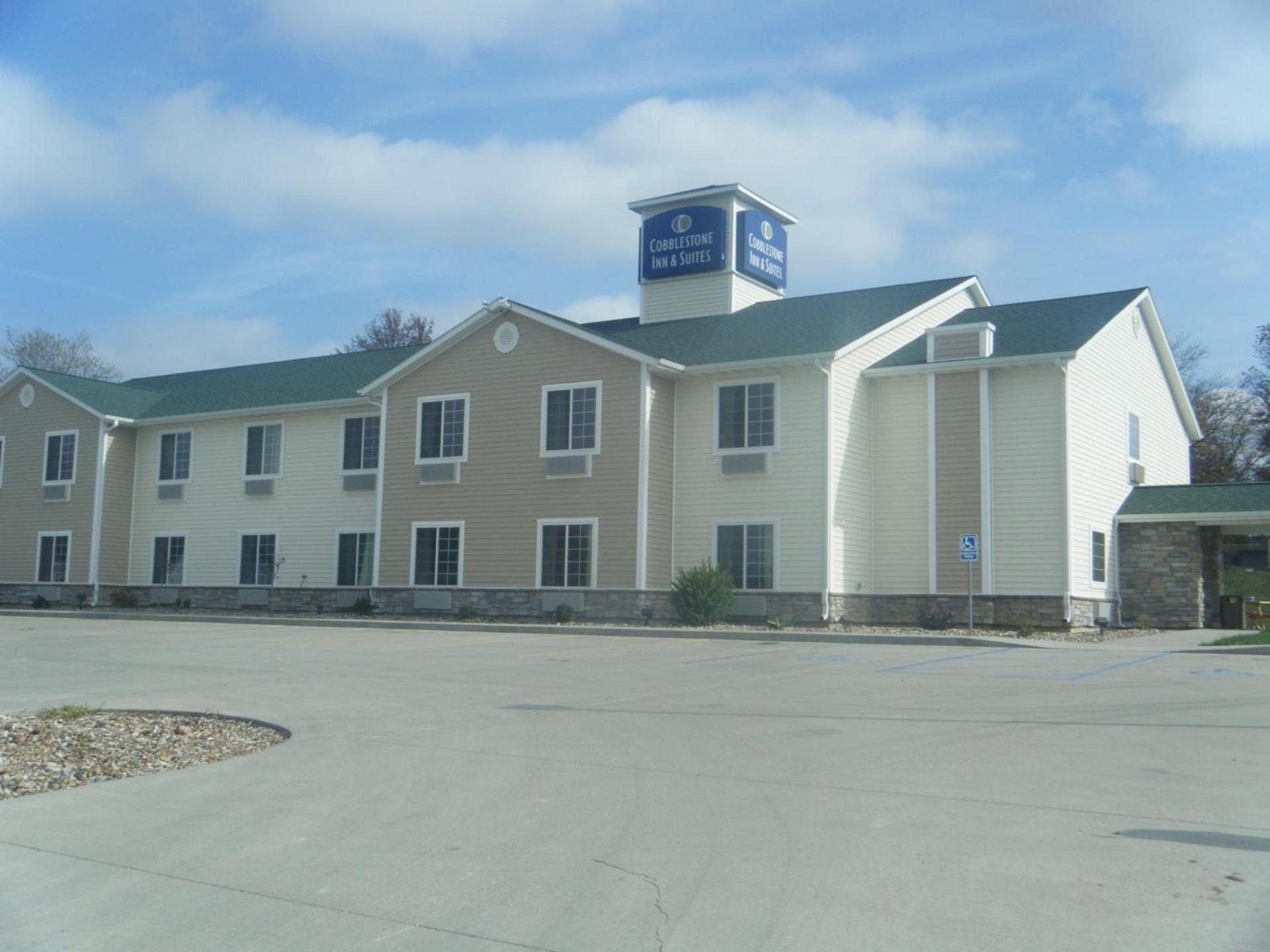 Cobblestone Inn & Suites - Bloomfield photo 19