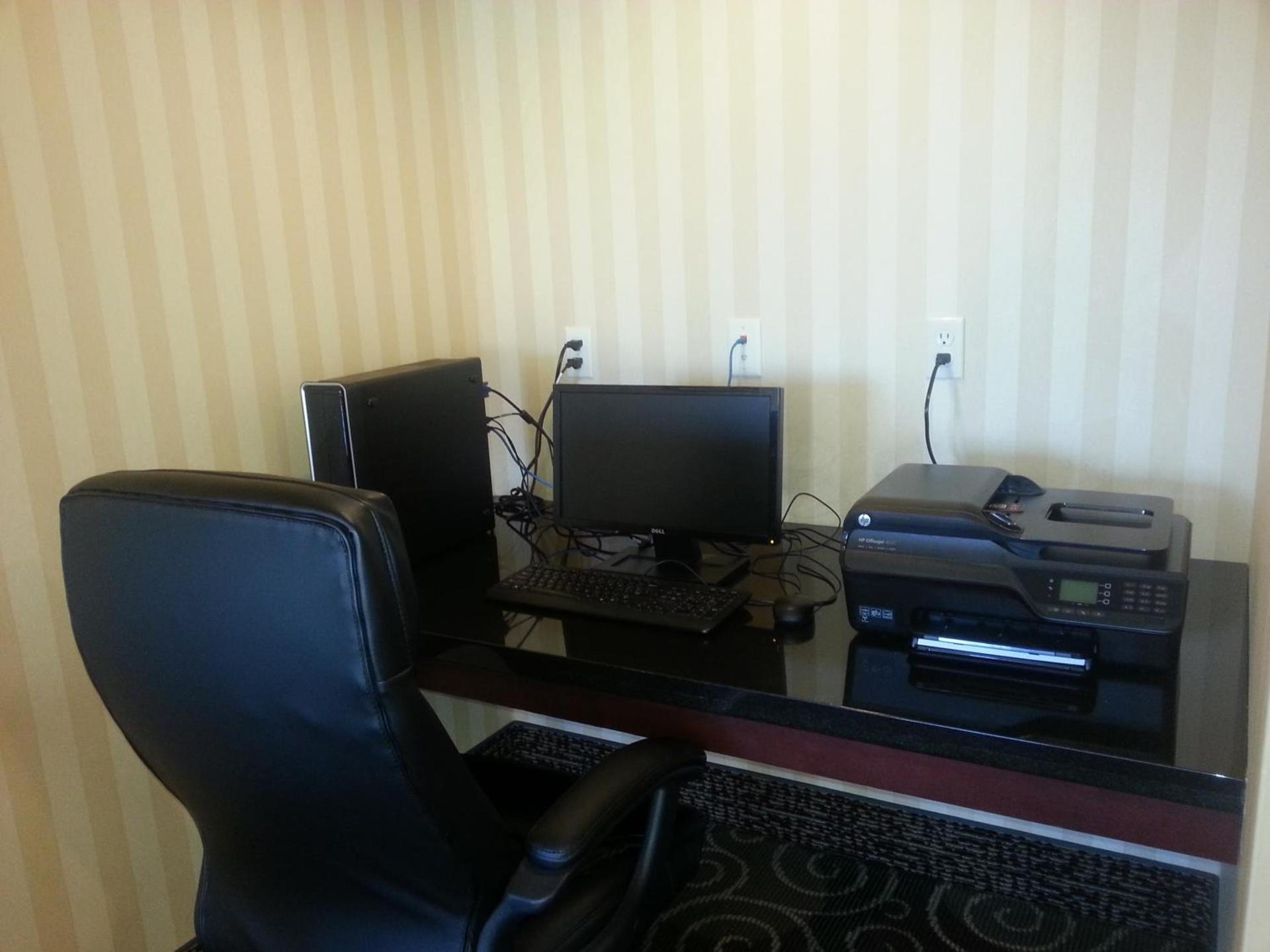 Cobblestone Inn & Suites - Bloomfield photo 18