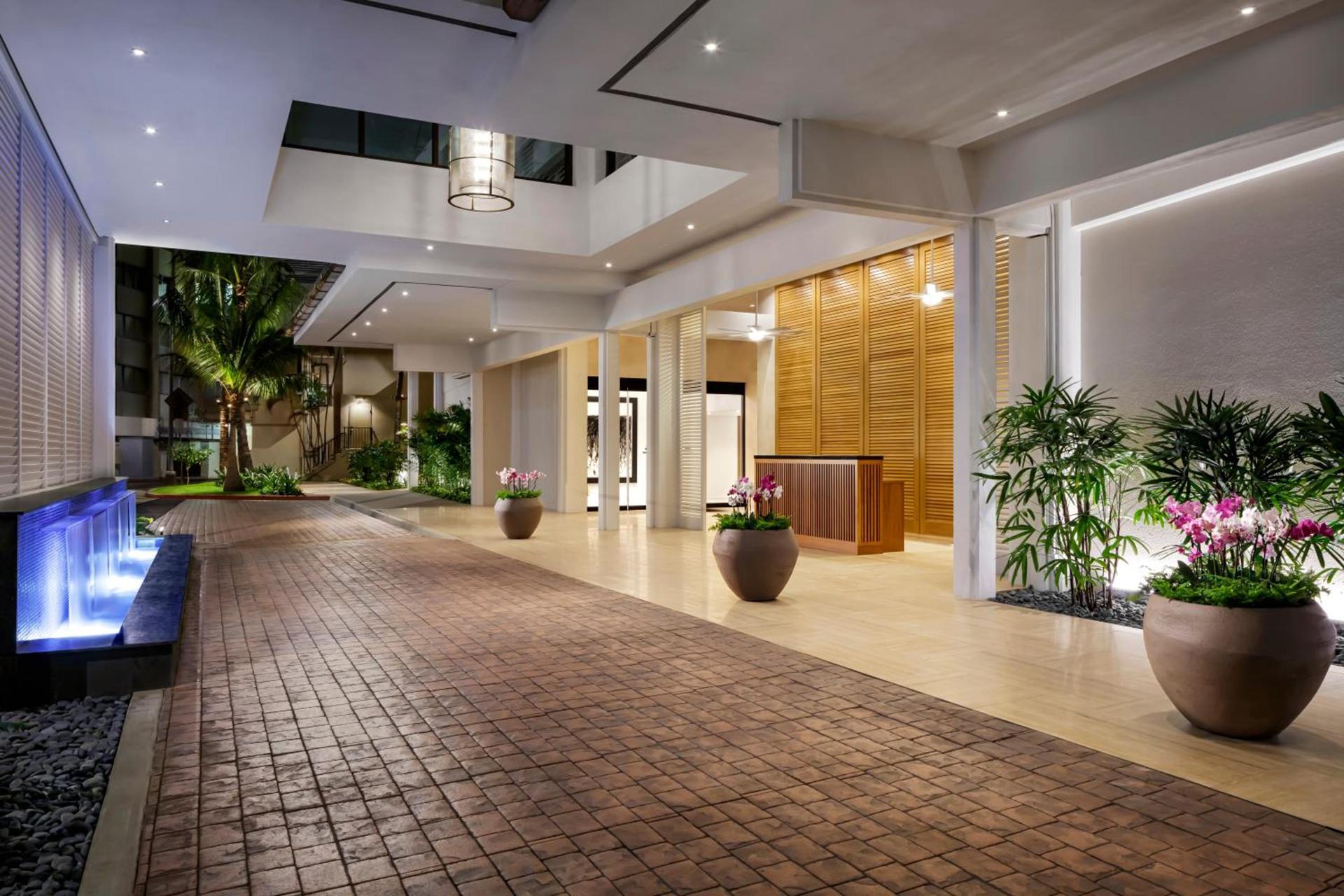 Halepuna Waikiki by Halekulani - NO RESORT FEE photo 12