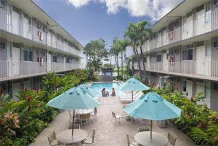Pacific Marina Inn Airport photo 5