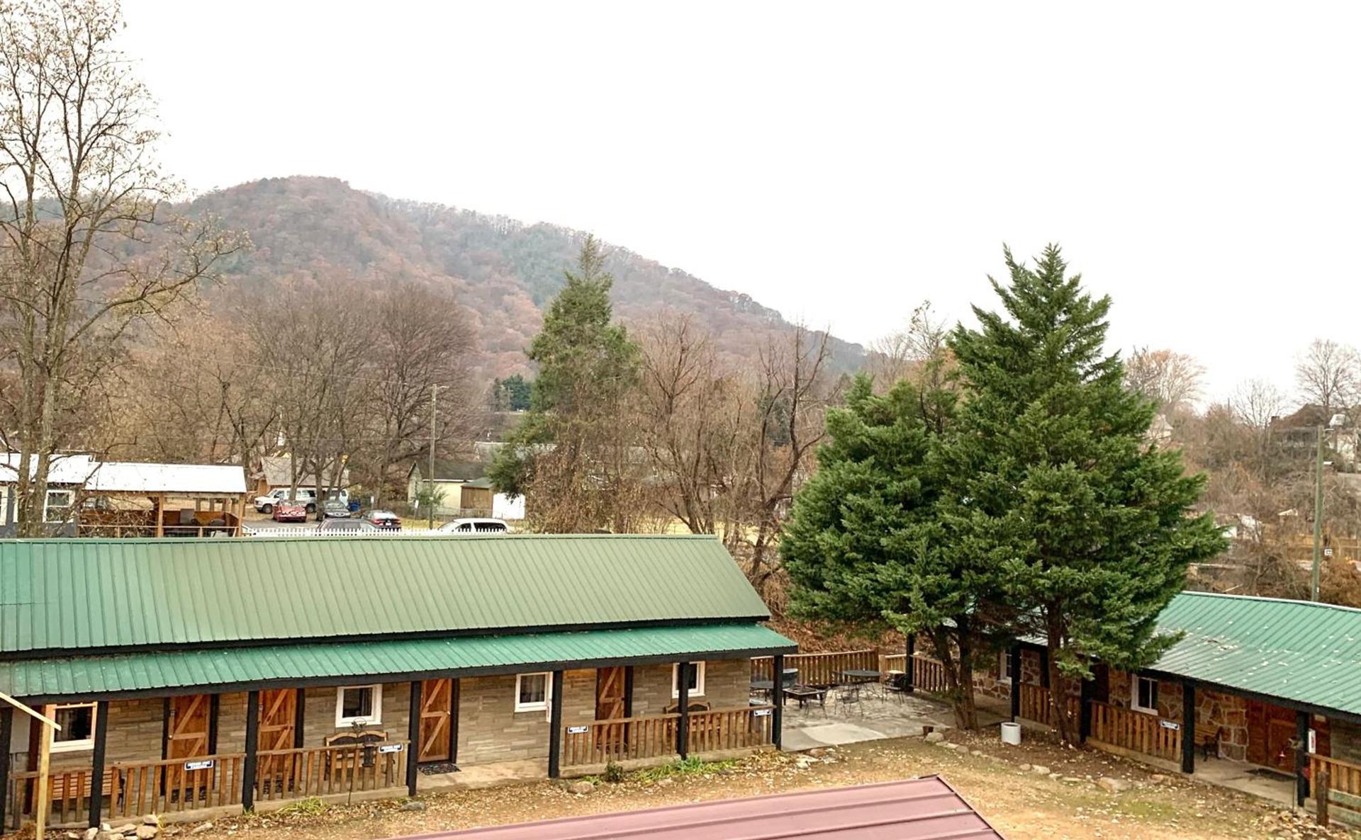 Spring Creek Hotel photo 1