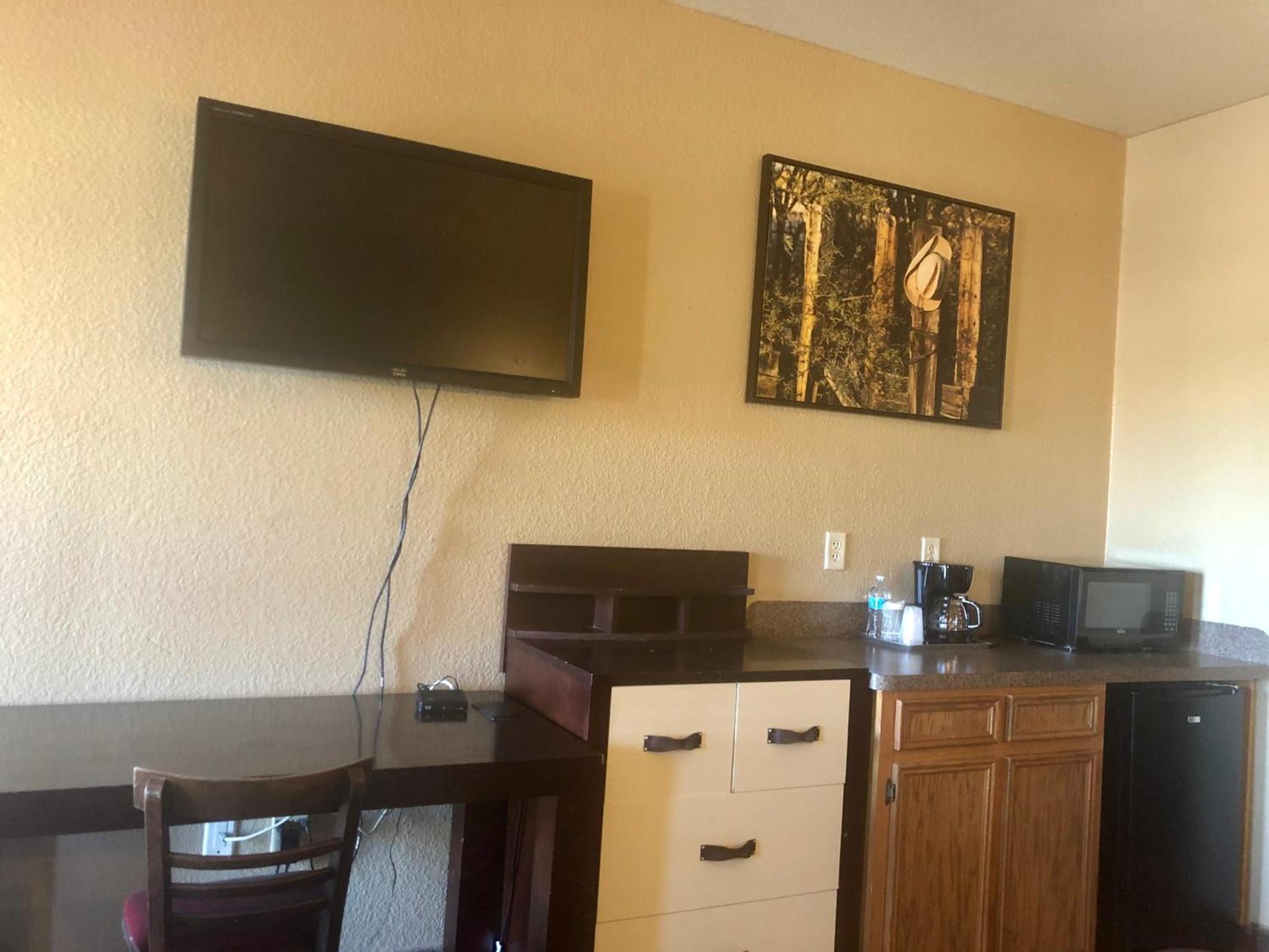 Lone Star Inn & Suites photo 6