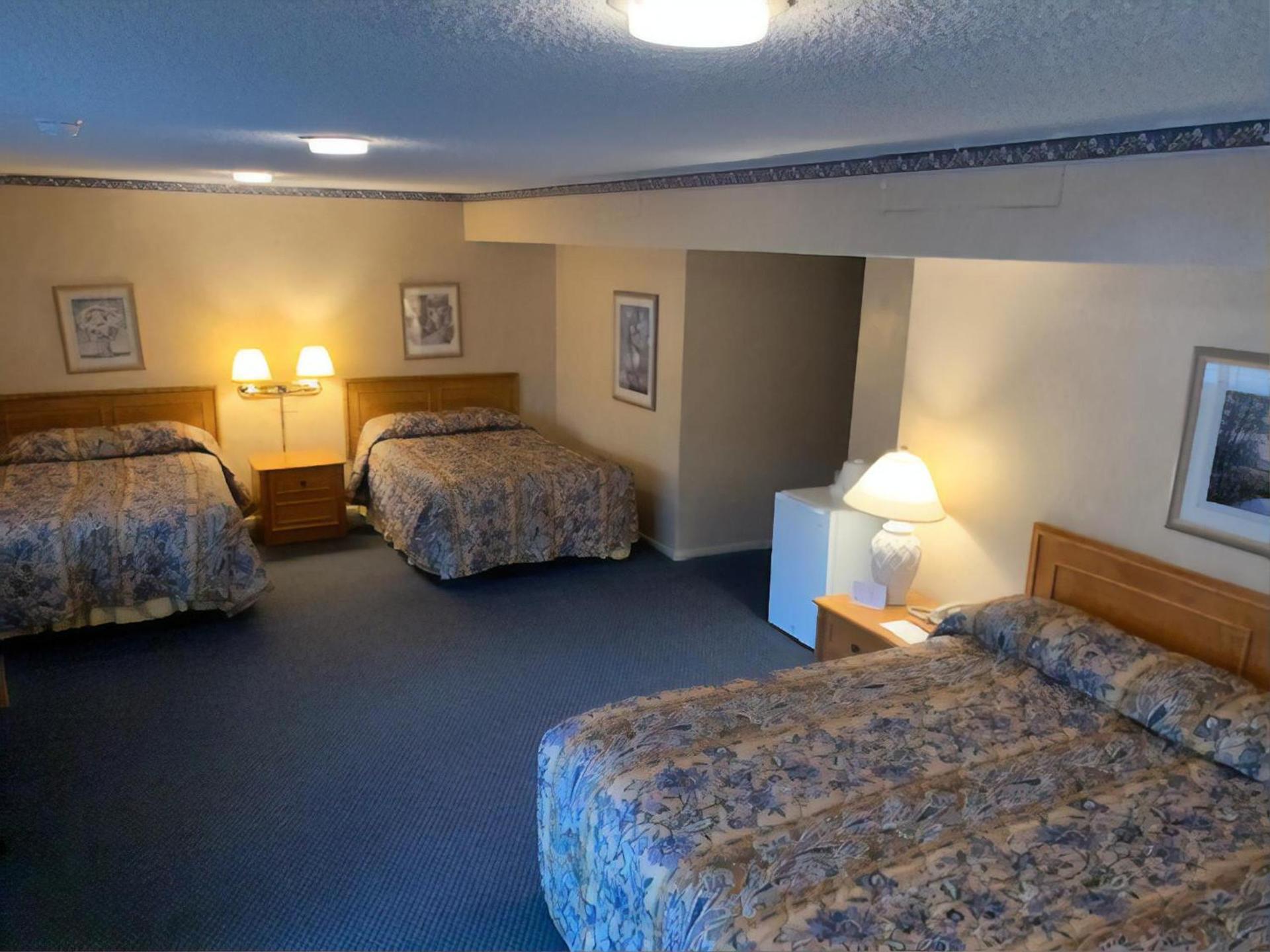 Saga Motor Hotel Pasadena photo 28