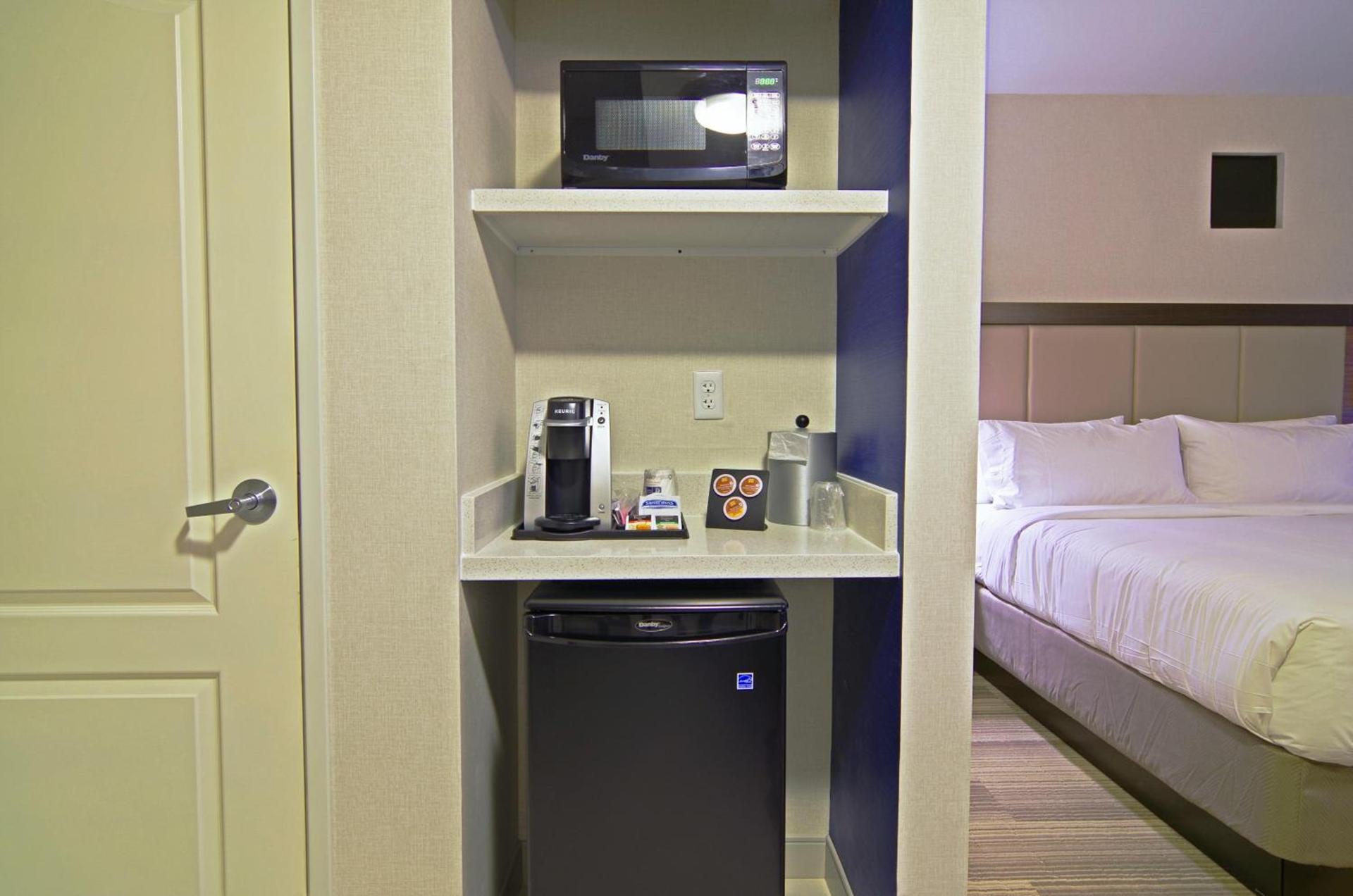 Holiday Inn Express & Suites - Phoenix North - Scottsdale by IHG photo 22