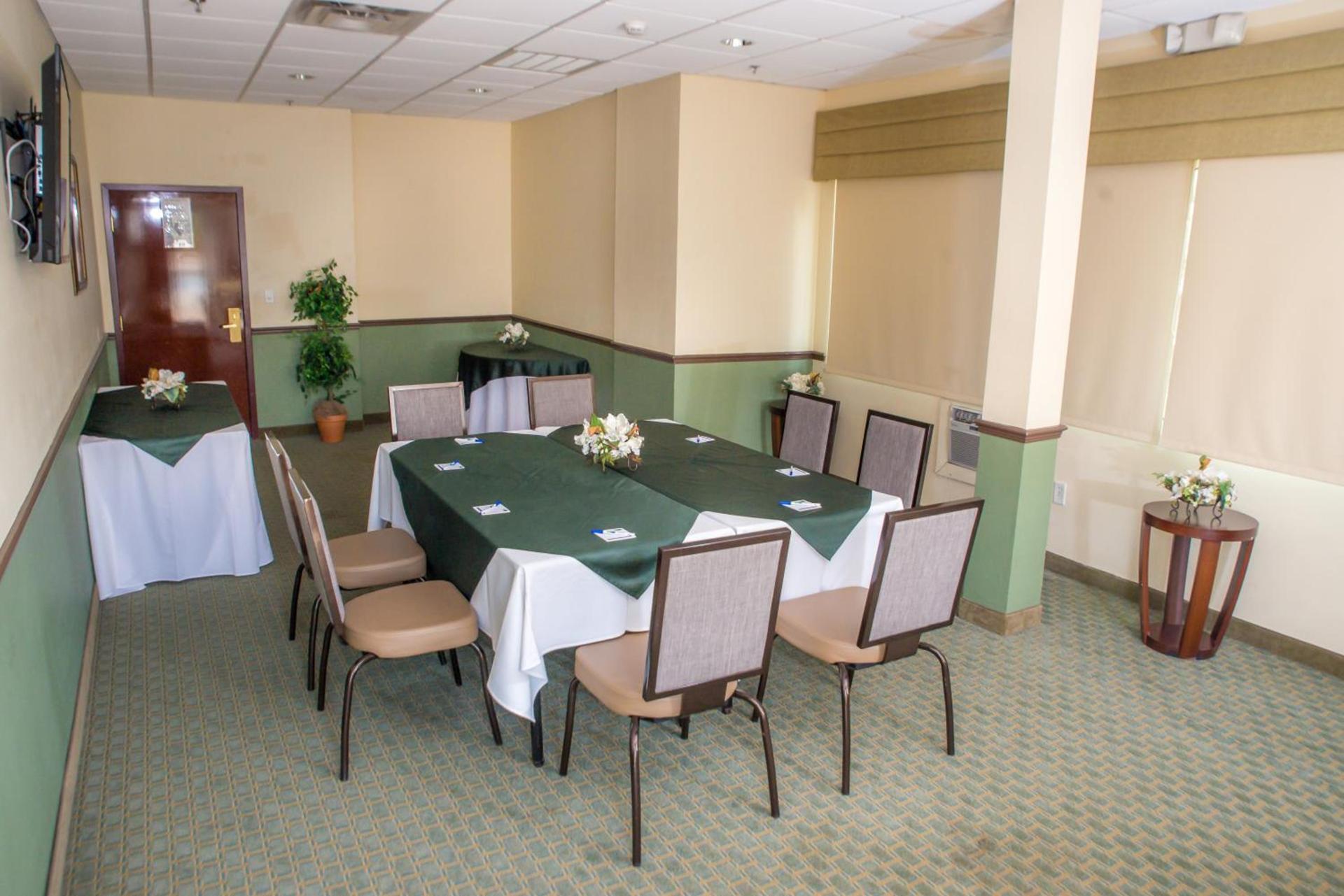 Holiday Inn Express & Suites Cocoa by IHG photo 26