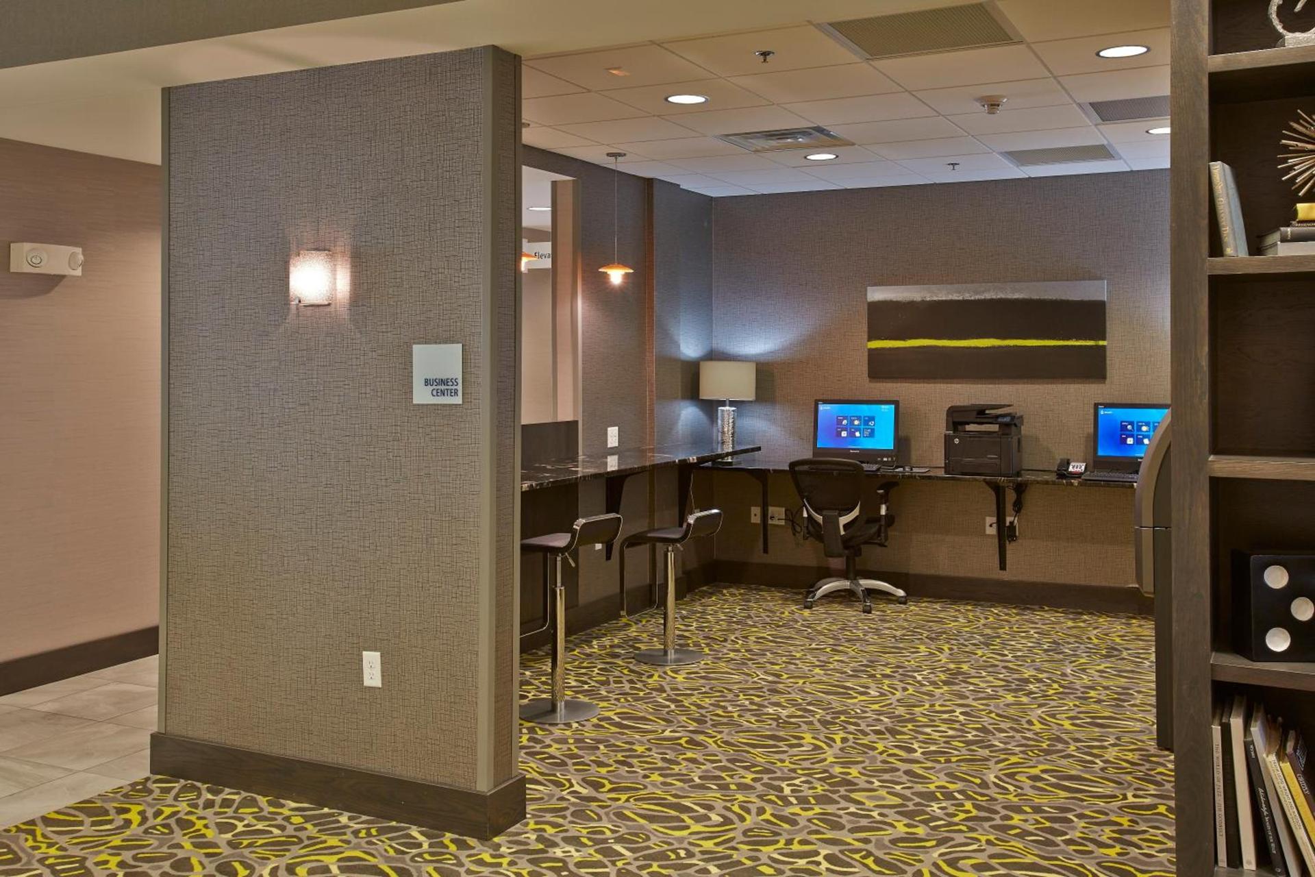 Holiday Inn Express and Suites Madison Central by IHG photo 5