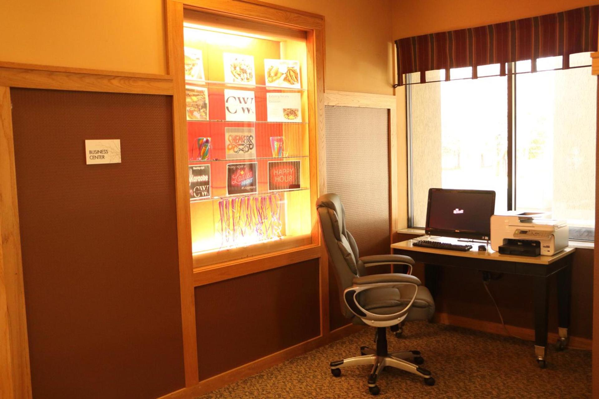 Ramada by Wyndham Alpena photo 42
