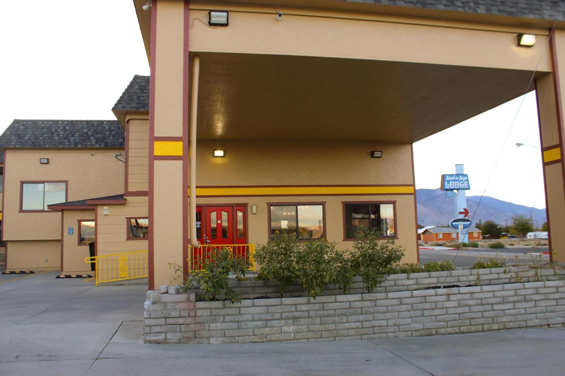 Hawthorne's Best Inn photo 7