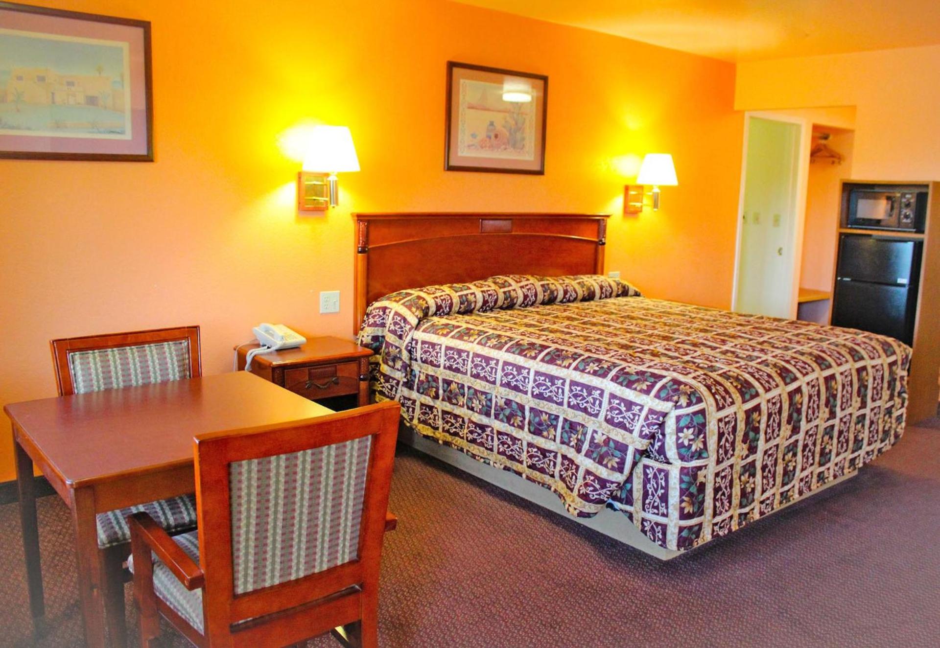 Hawthorne's Best Inn photo 27
