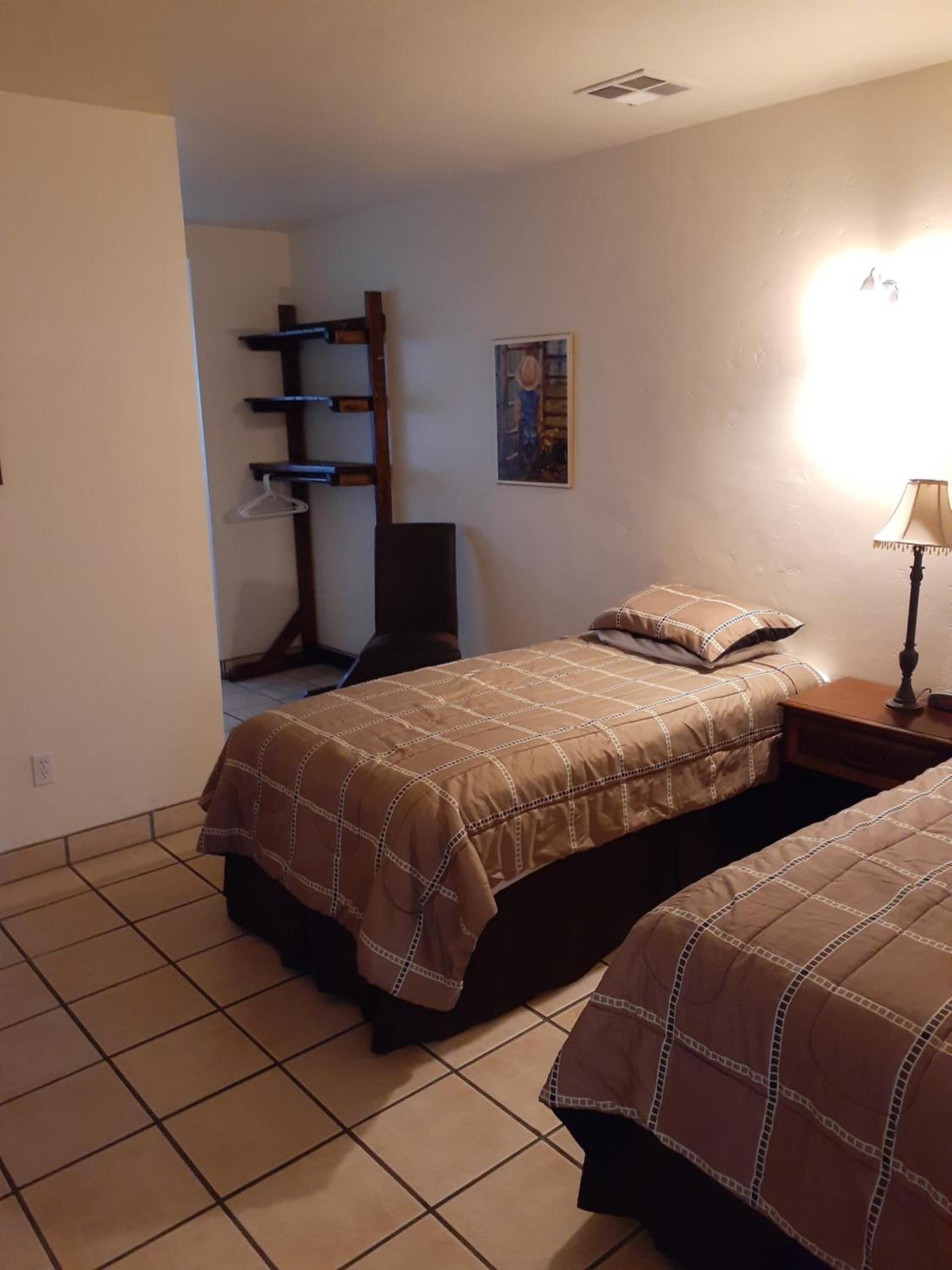 Stagecoach Suites photo 58