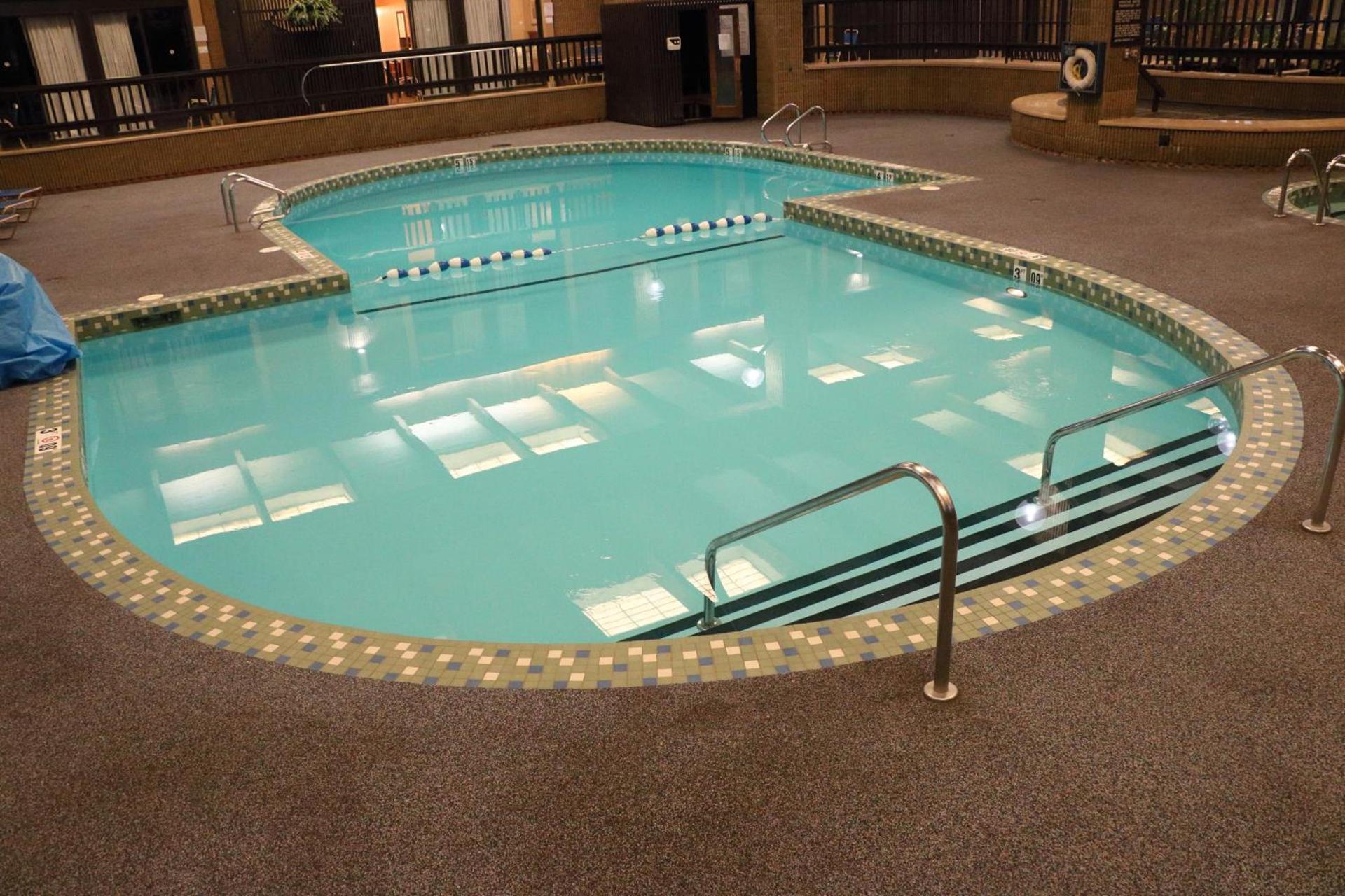 Ramada by Wyndham Alpena photo 85