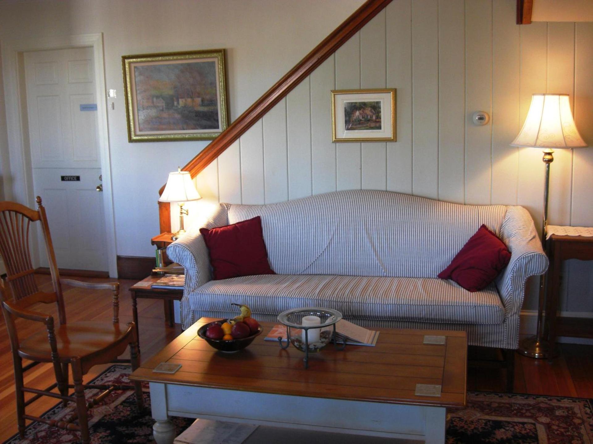 Seafarer Inn photo 30