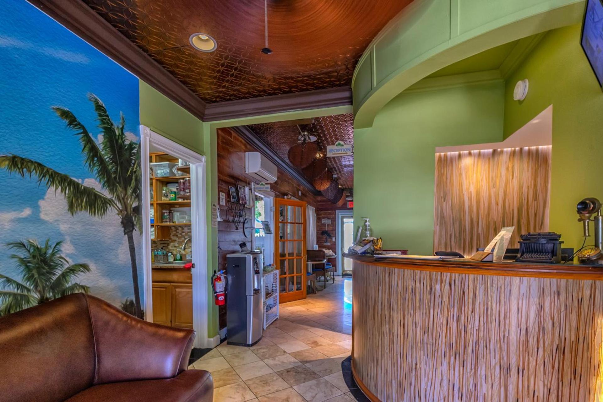 Seascape Tropical Inn photo 32