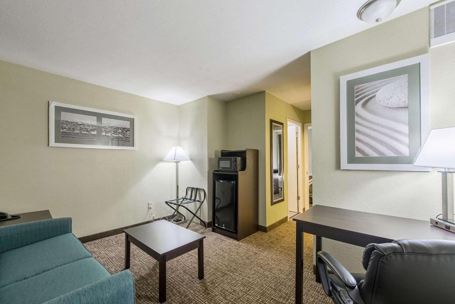 Quality Inn & Suites University Area photo 18