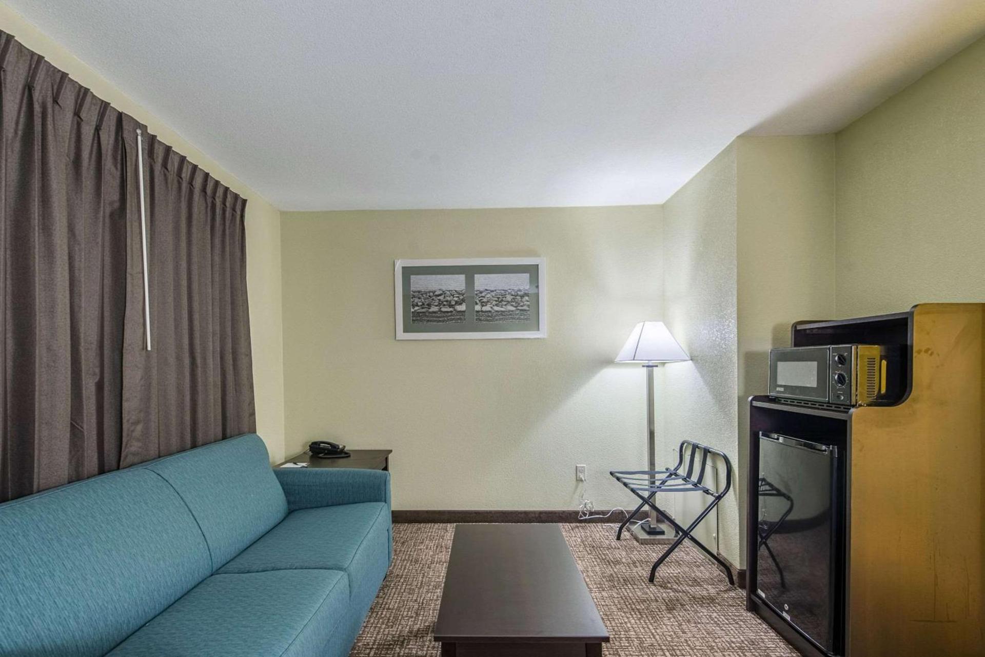 Quality Inn & Suites University Area photo 19