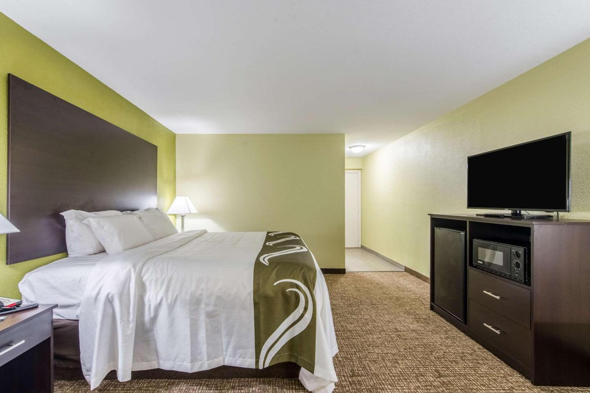 Quality Inn & Suites University Area photo 8