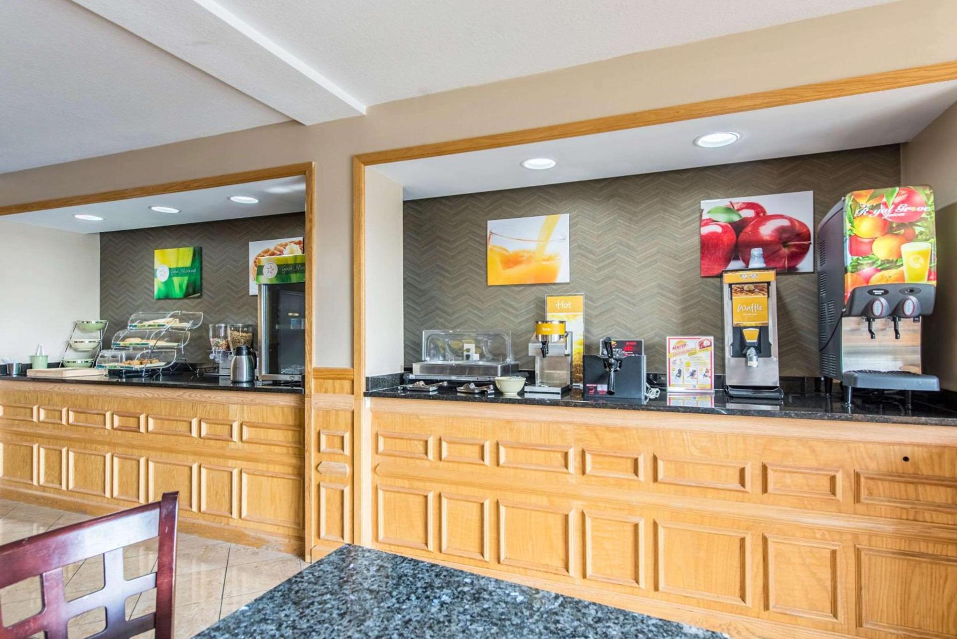 Quality Inn & Suites University Area photo 25