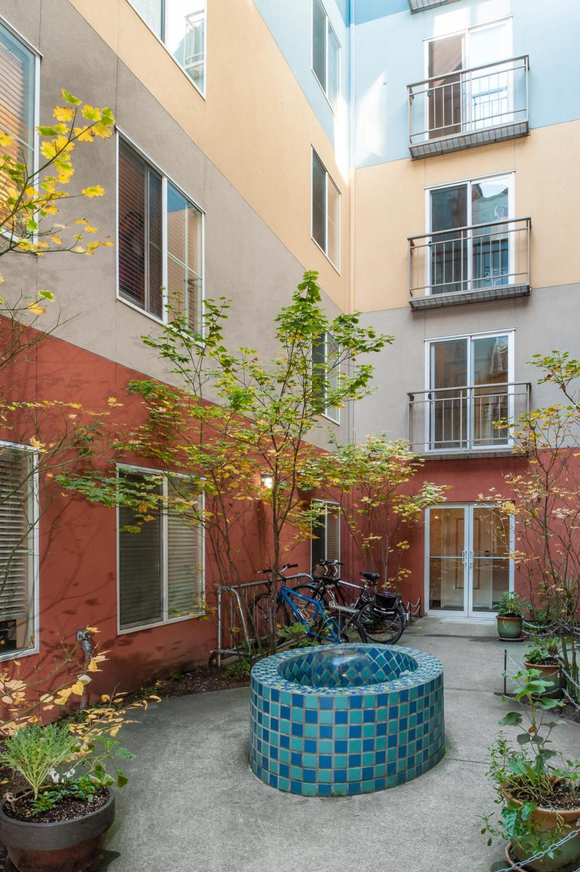 Belltown Inn photo 24