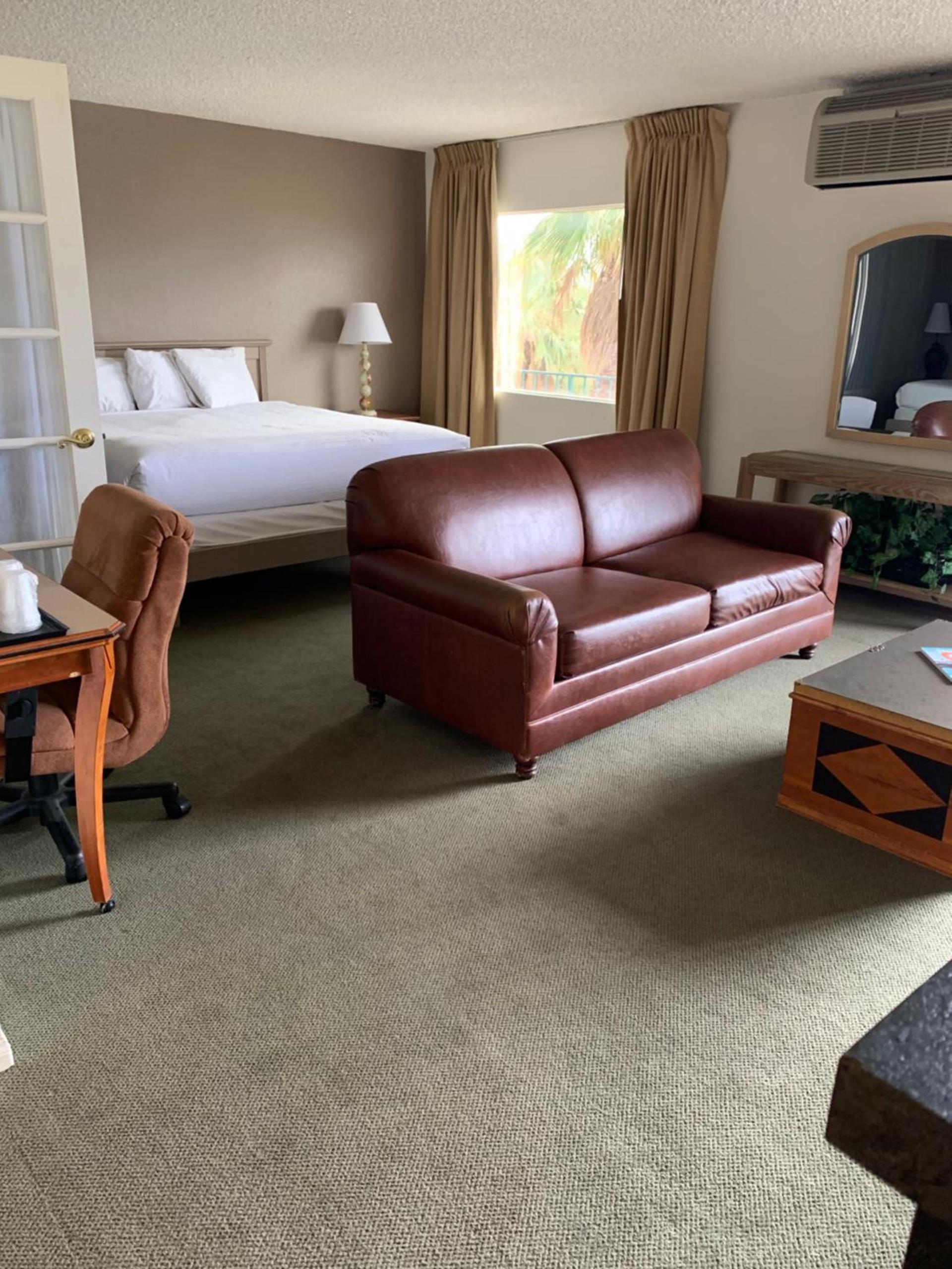 Desert Hot Springs Spa Hotel photo 16