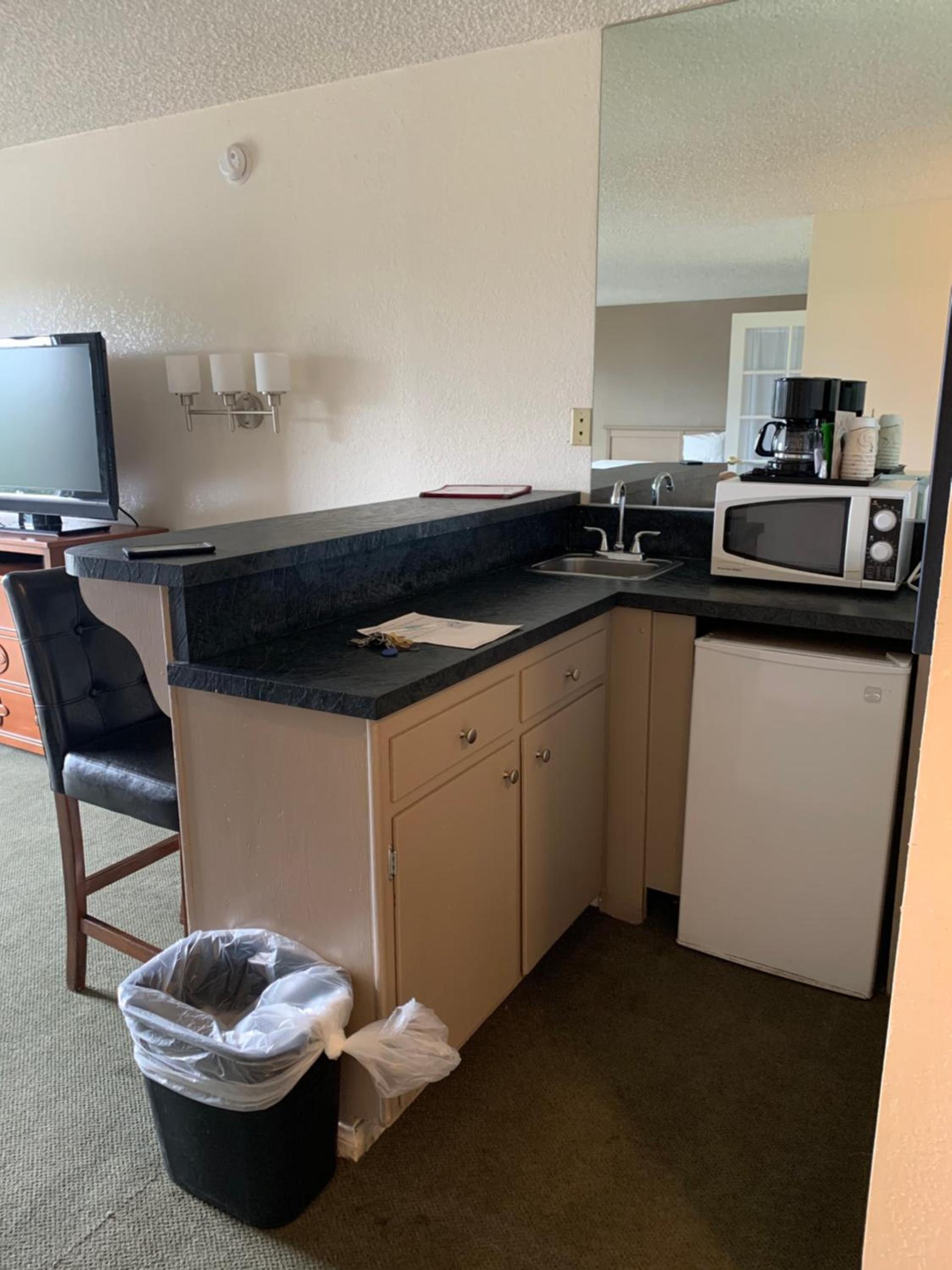 Desert Hot Springs Spa Hotel photo 21