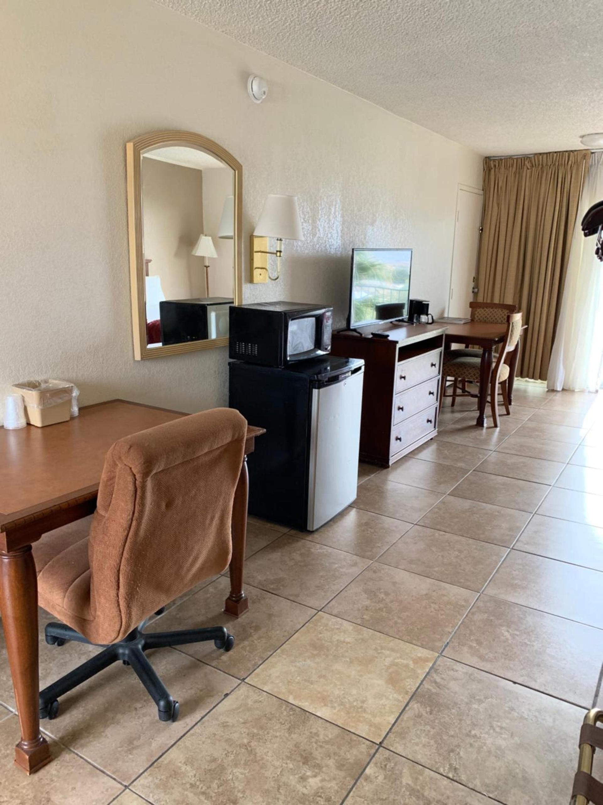 Desert Hot Springs Spa Hotel photo 27