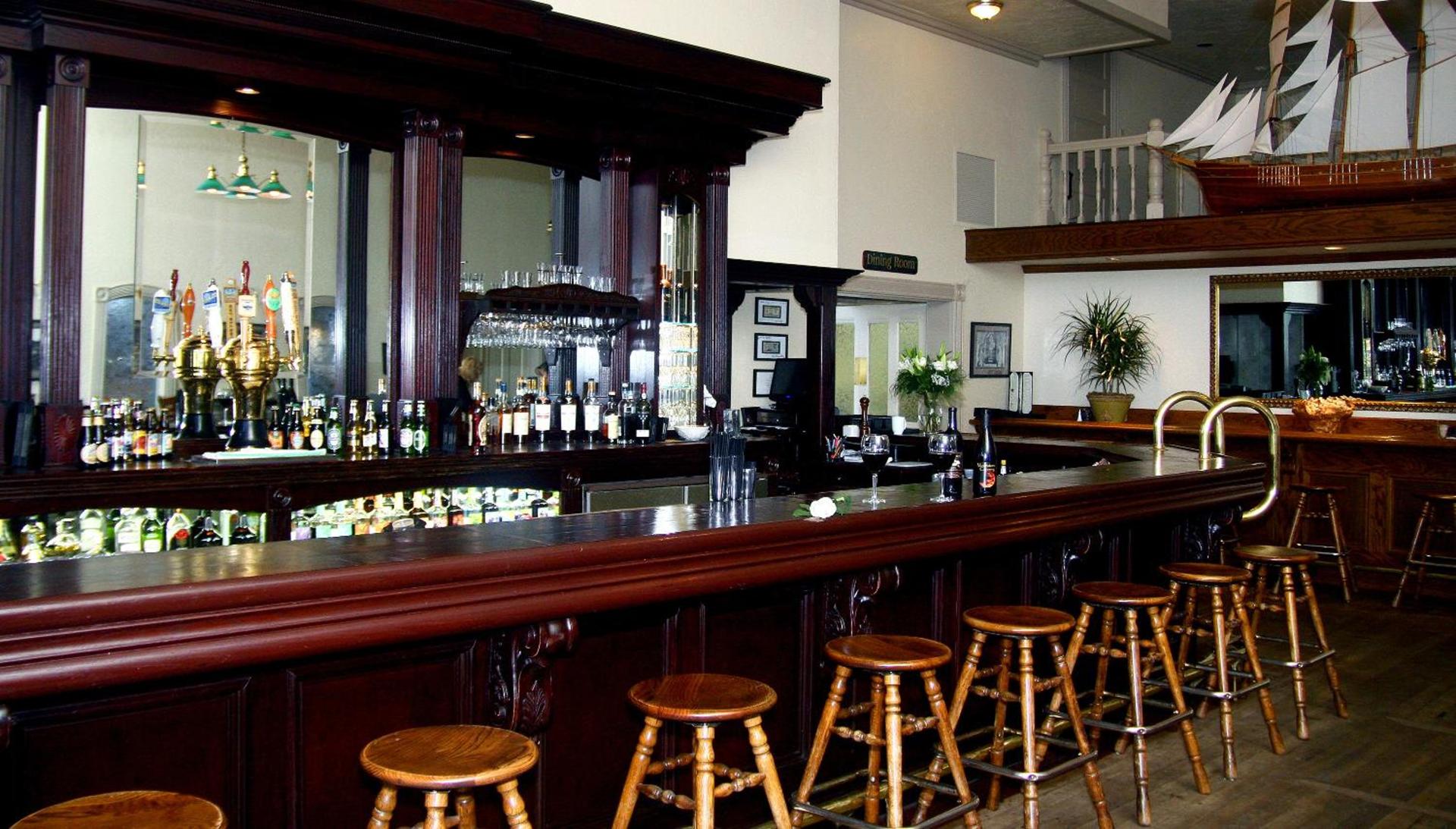 Victorian Inn photo 27