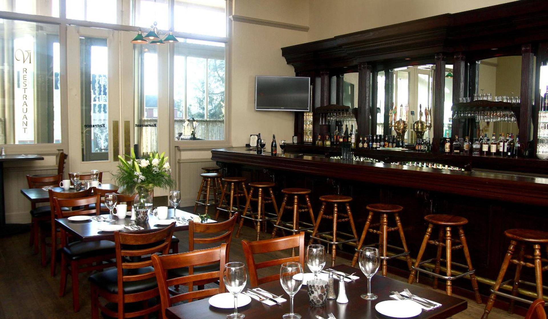 Victorian Inn photo 25