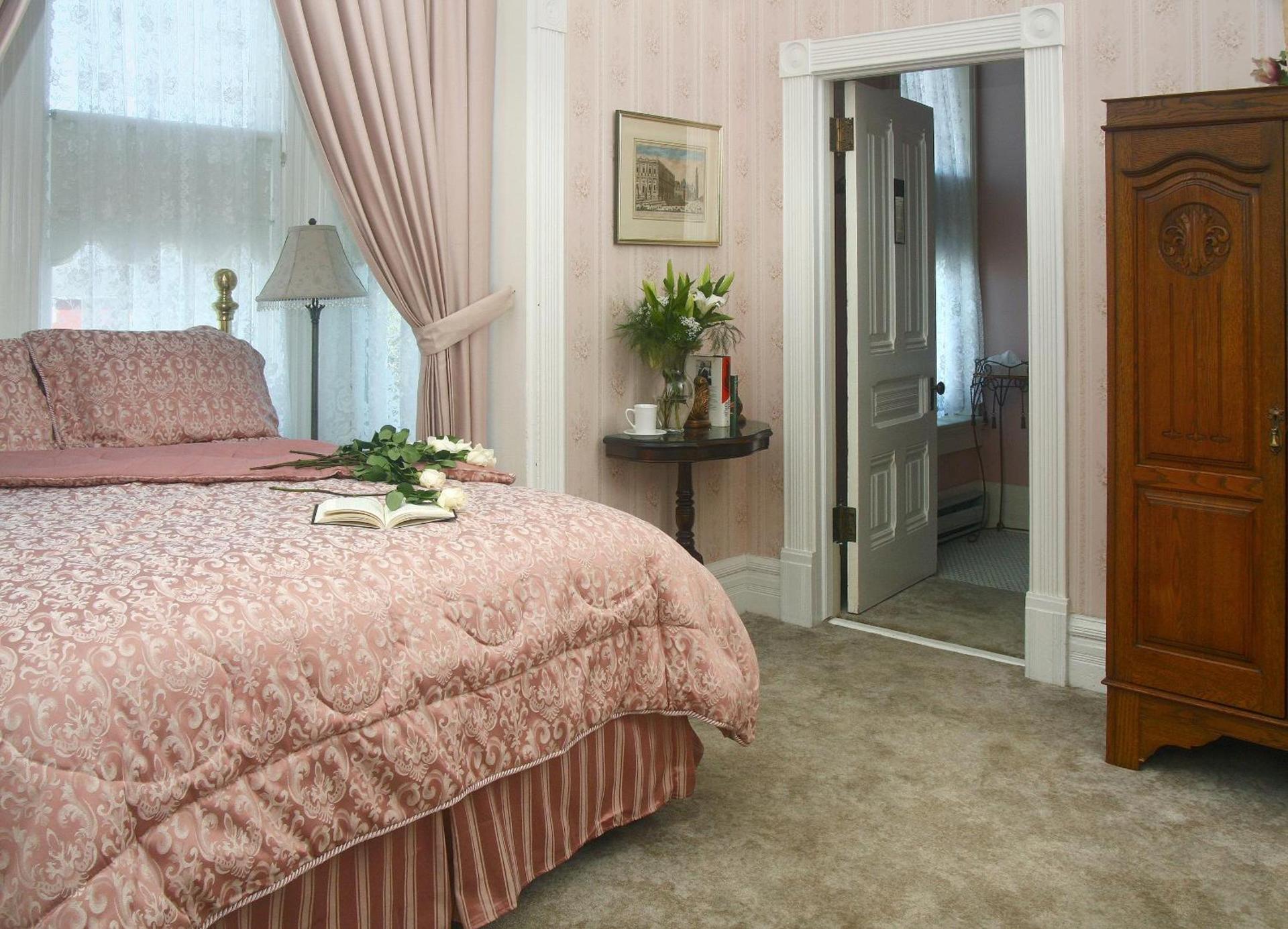 Victorian Inn photo 30