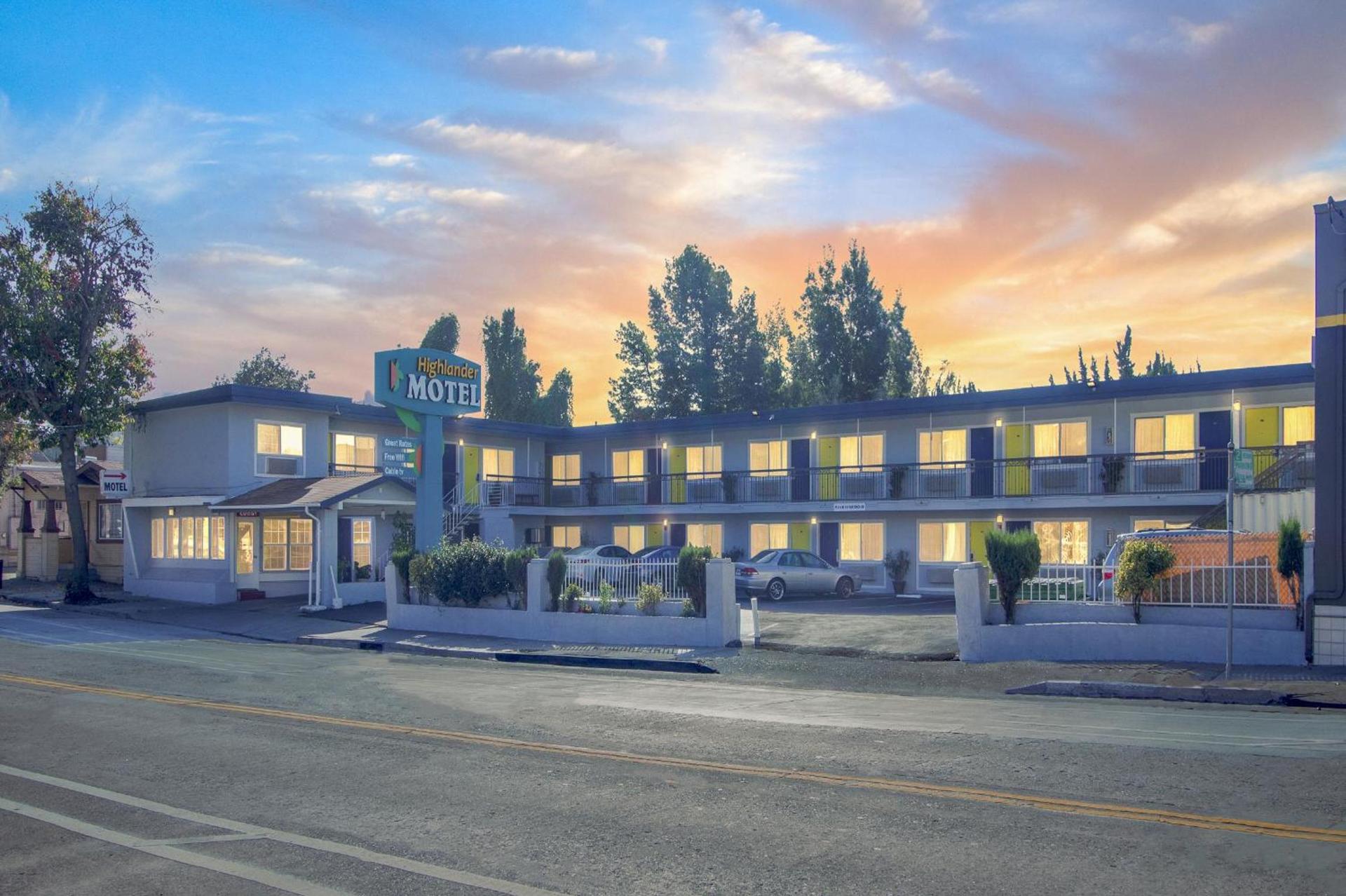 Highlander Motel photo 1
