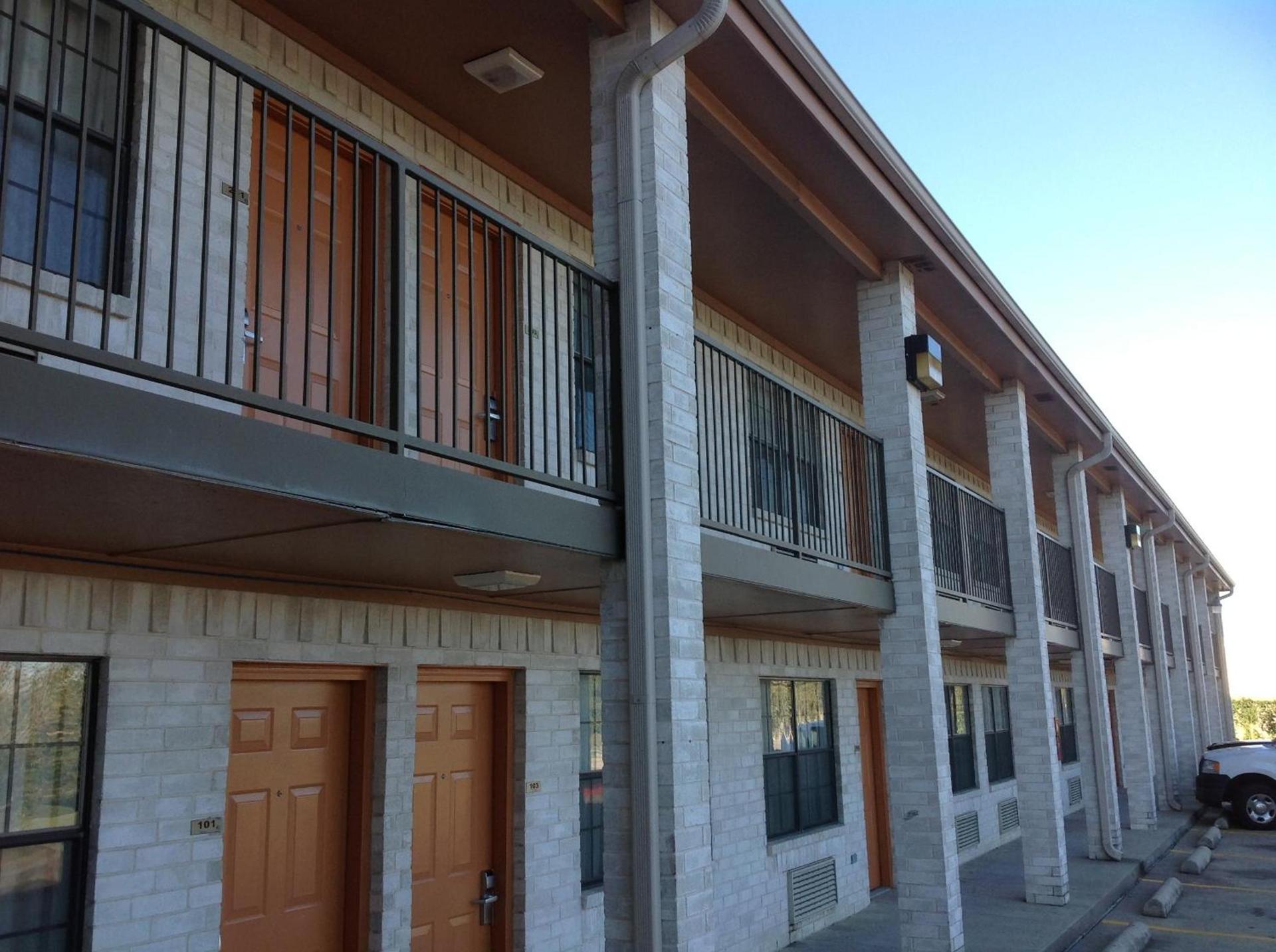 Heritage Inn Grand Prairie photo 5