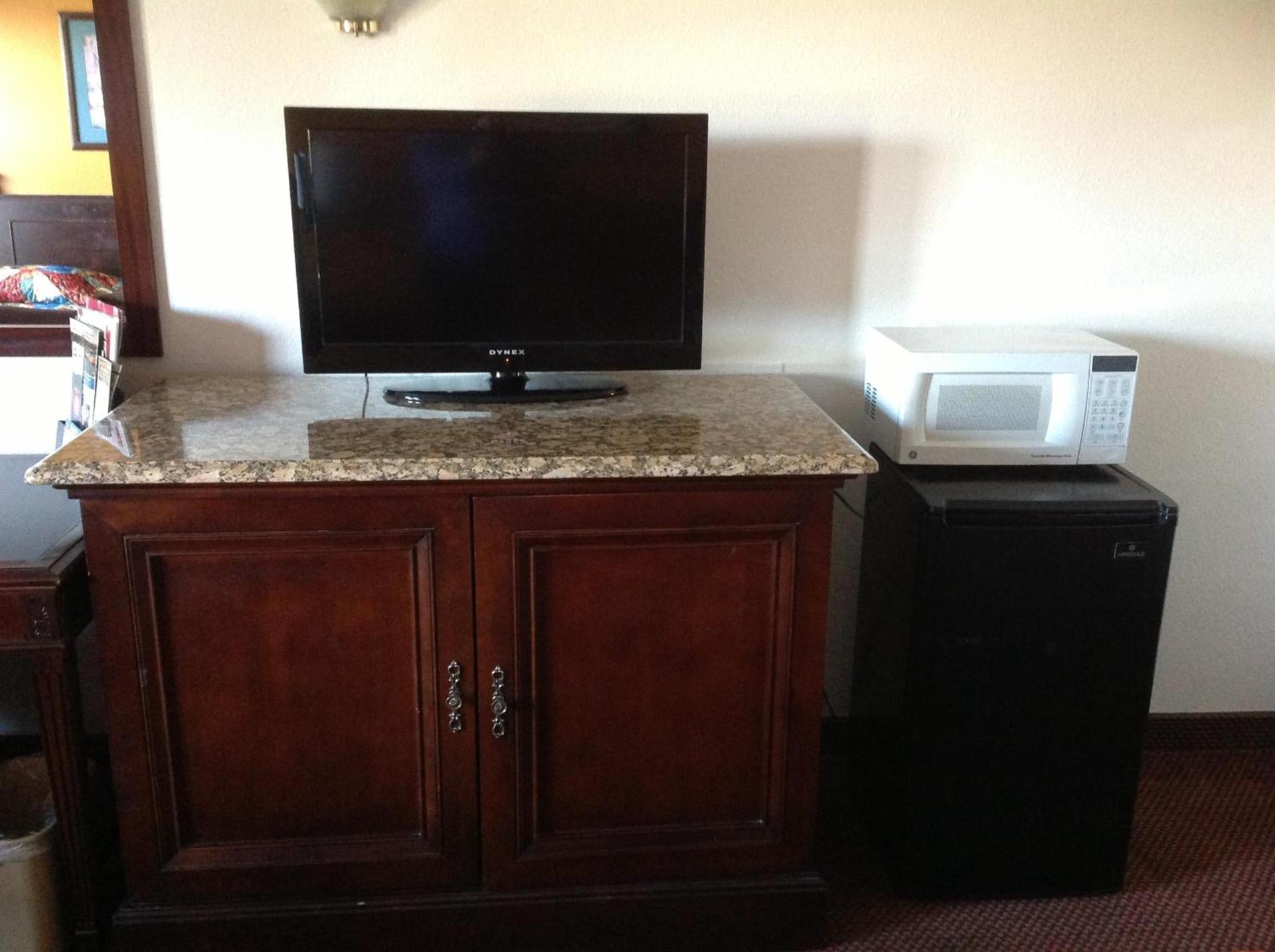 Heritage Inn Grand Prairie photo 11