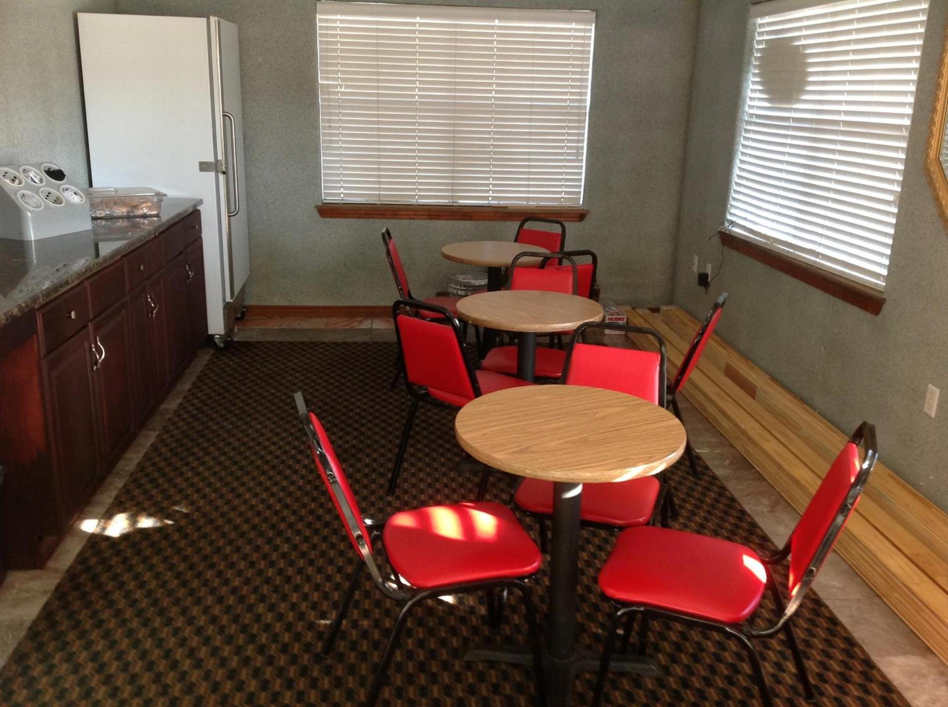 Heritage Inn Grand Prairie photo 12