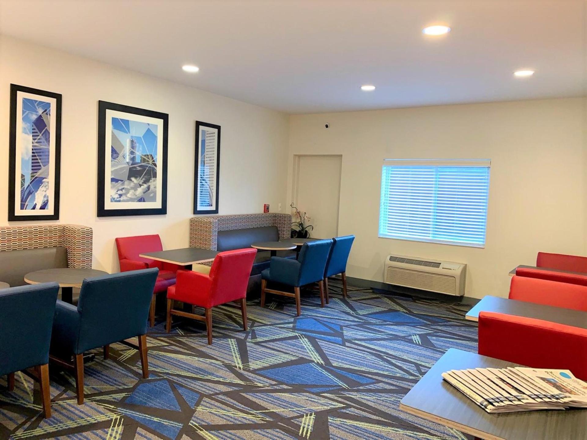 Holiday Inn Express & Suites Chicago-Libertyville by IHG photo 17