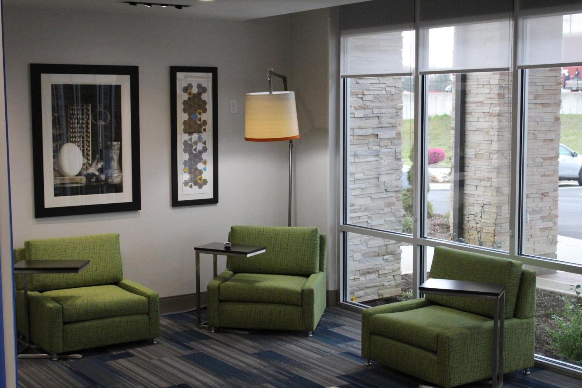 Holiday Inn Express & Suites - Milledgeville by IHG photo 13