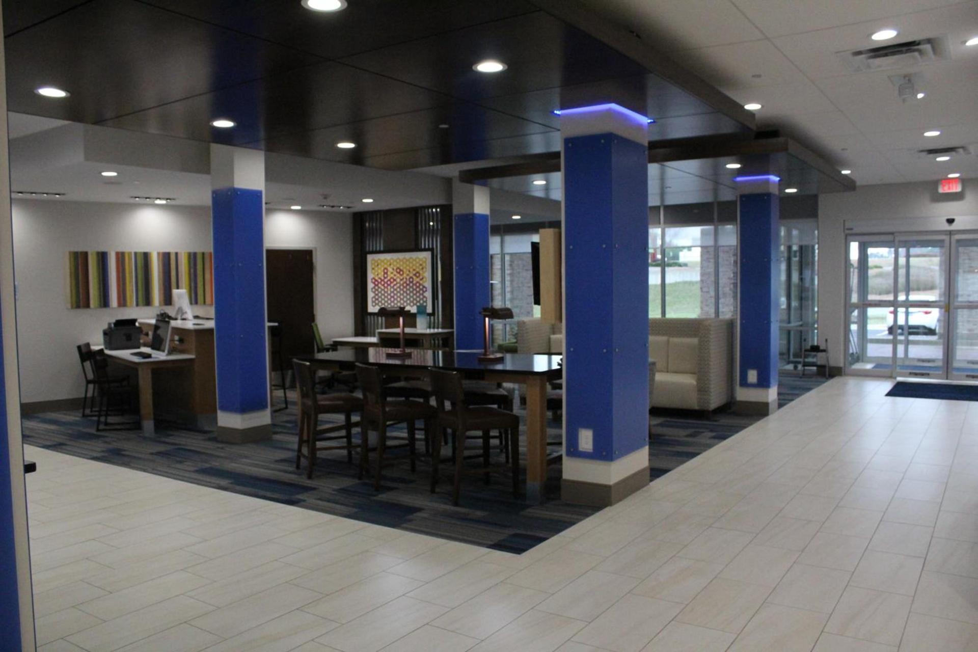 Holiday Inn Express & Suites - Milledgeville by IHG photo 10