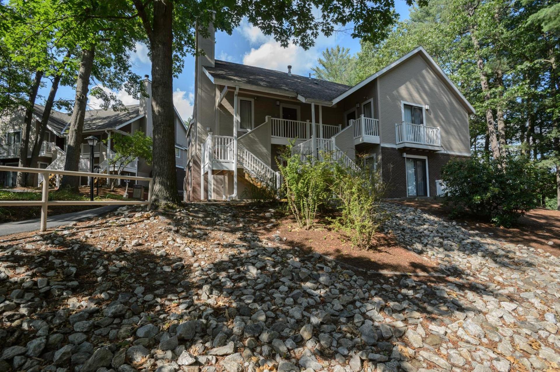 Residences at Daniel Webster photo 25