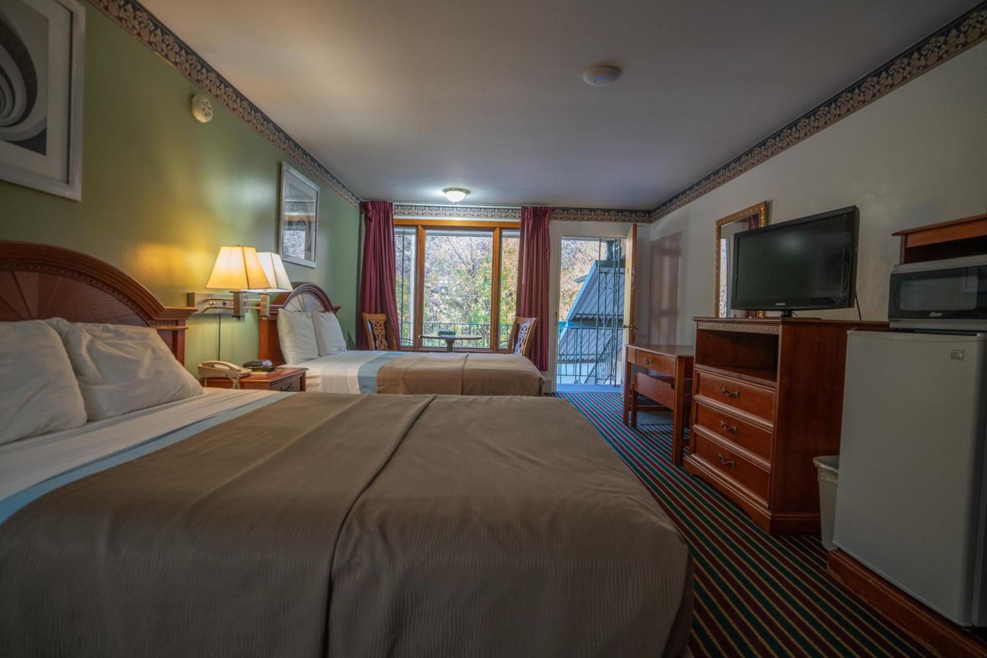 Mahoning Inn photo 20