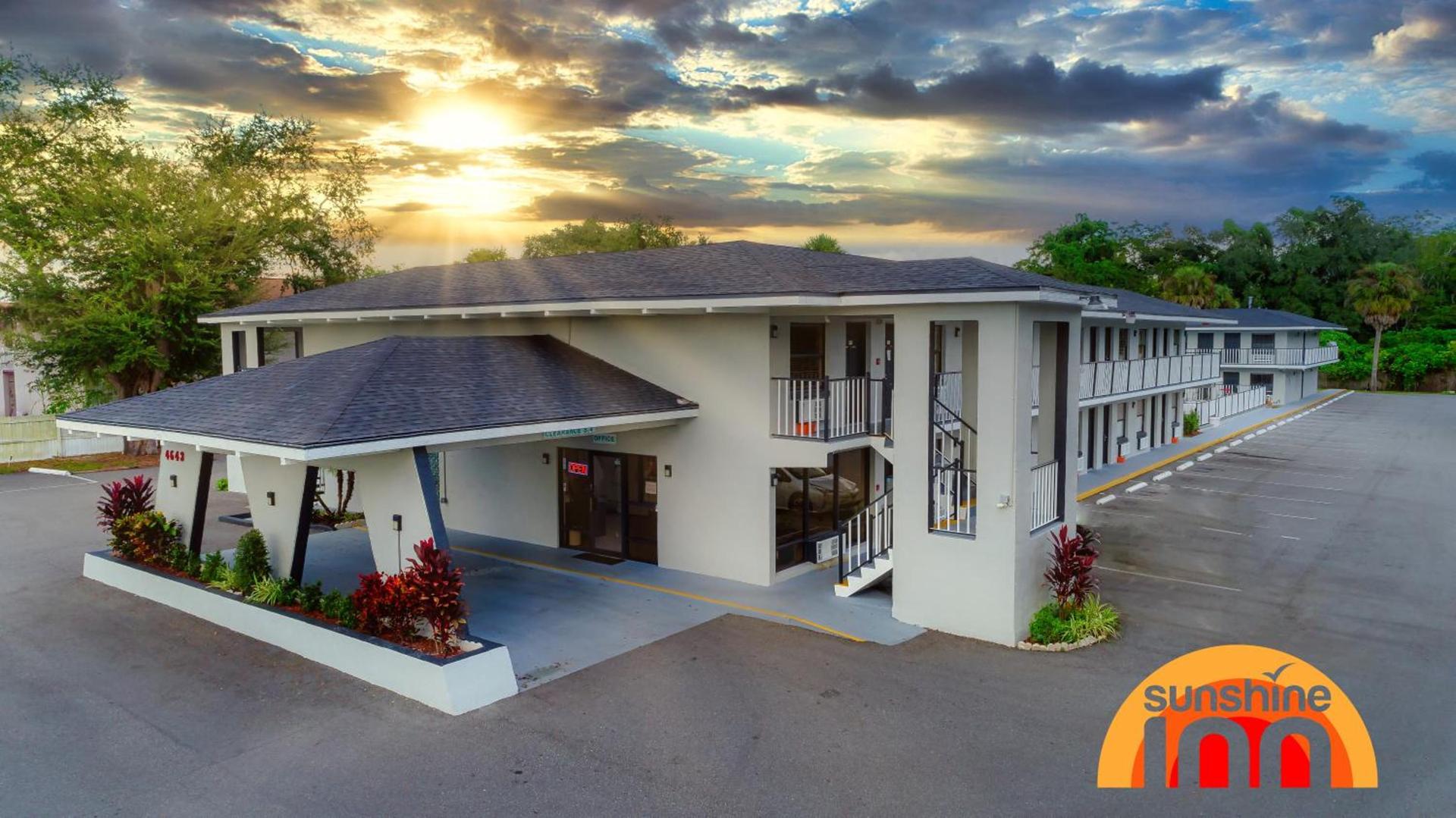Sunshine Inn photo 1
