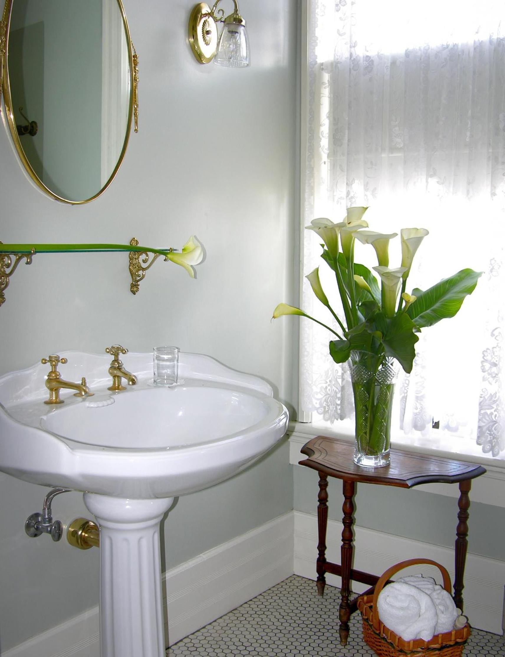 Victorian Inn photo 9