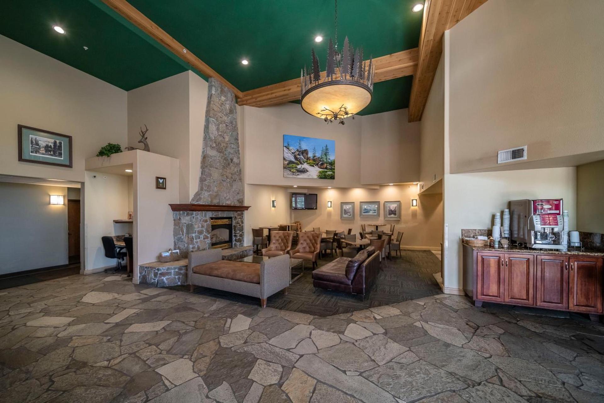 Truckee Donner Lodge photo 6