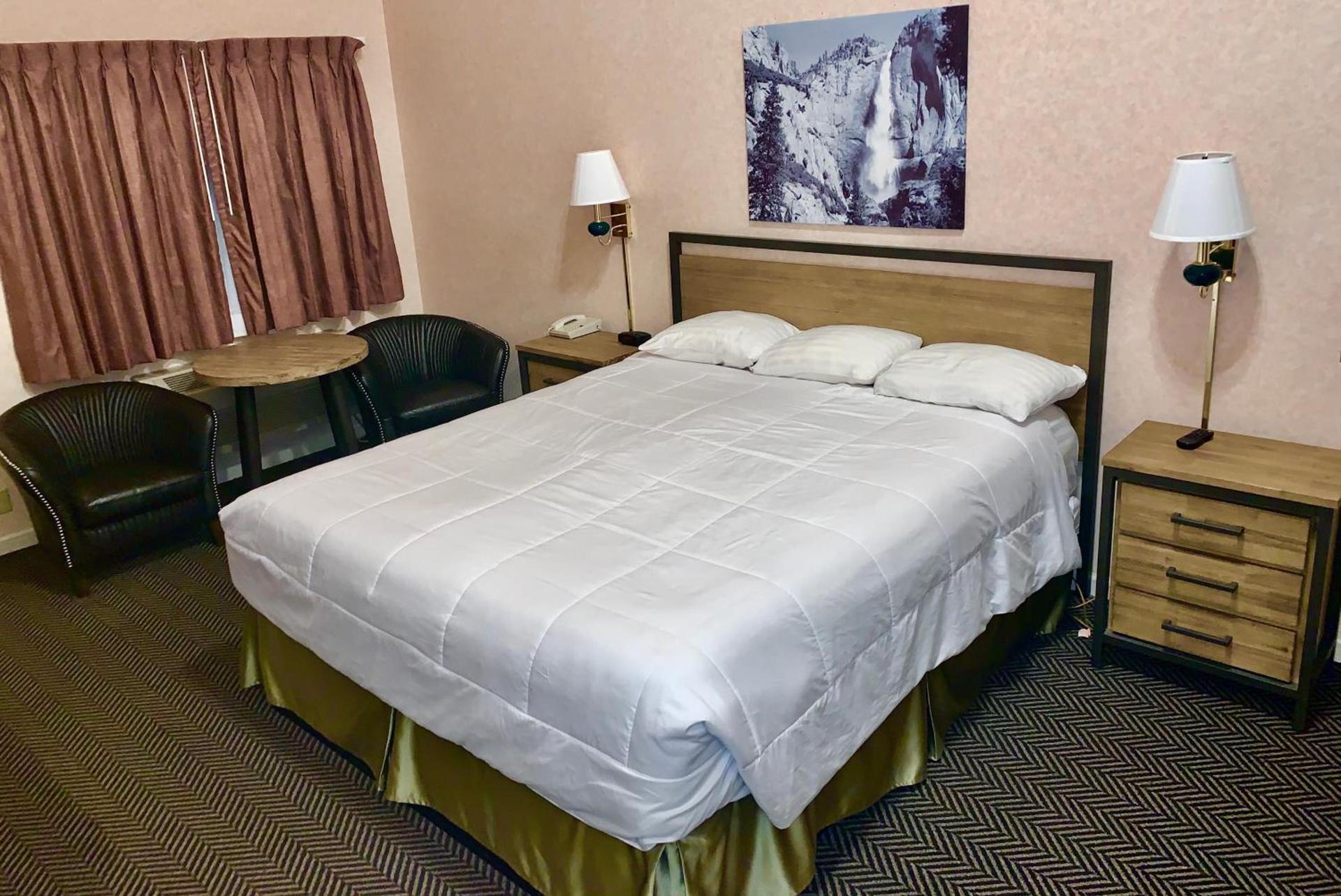 Yosemite View Lodge photo 42