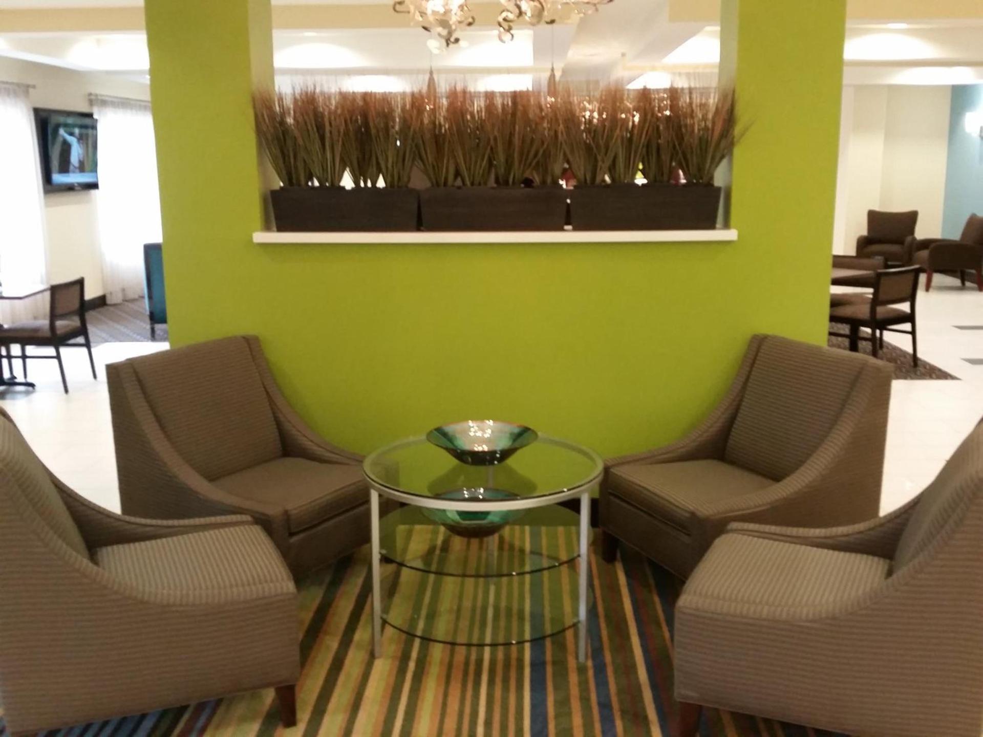 Holiday Inn Express and Suites Atascocita - Humble - Kingwood by IHG photo 8