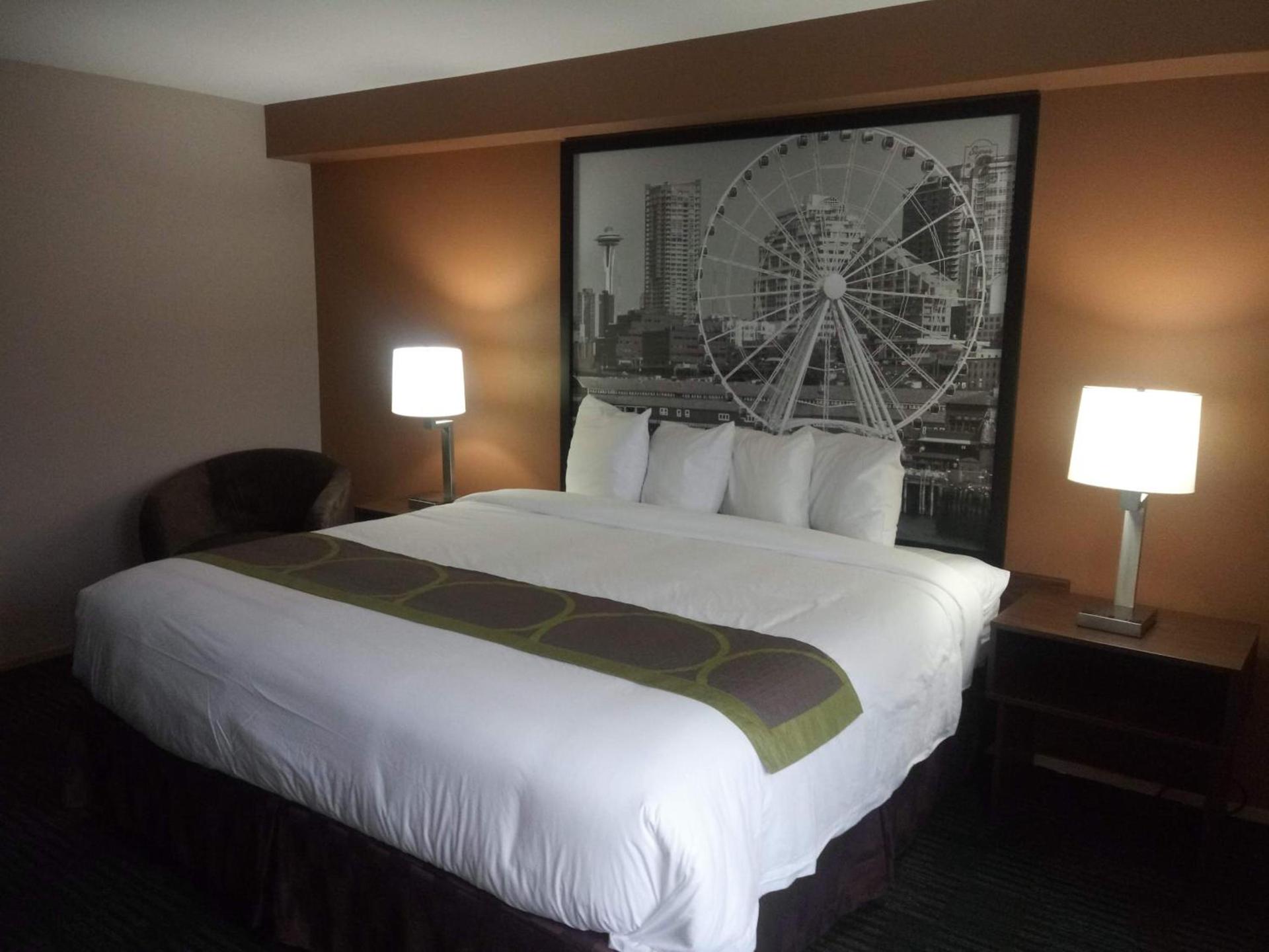 Super 8 by Wyndham Lynnwood photo 15