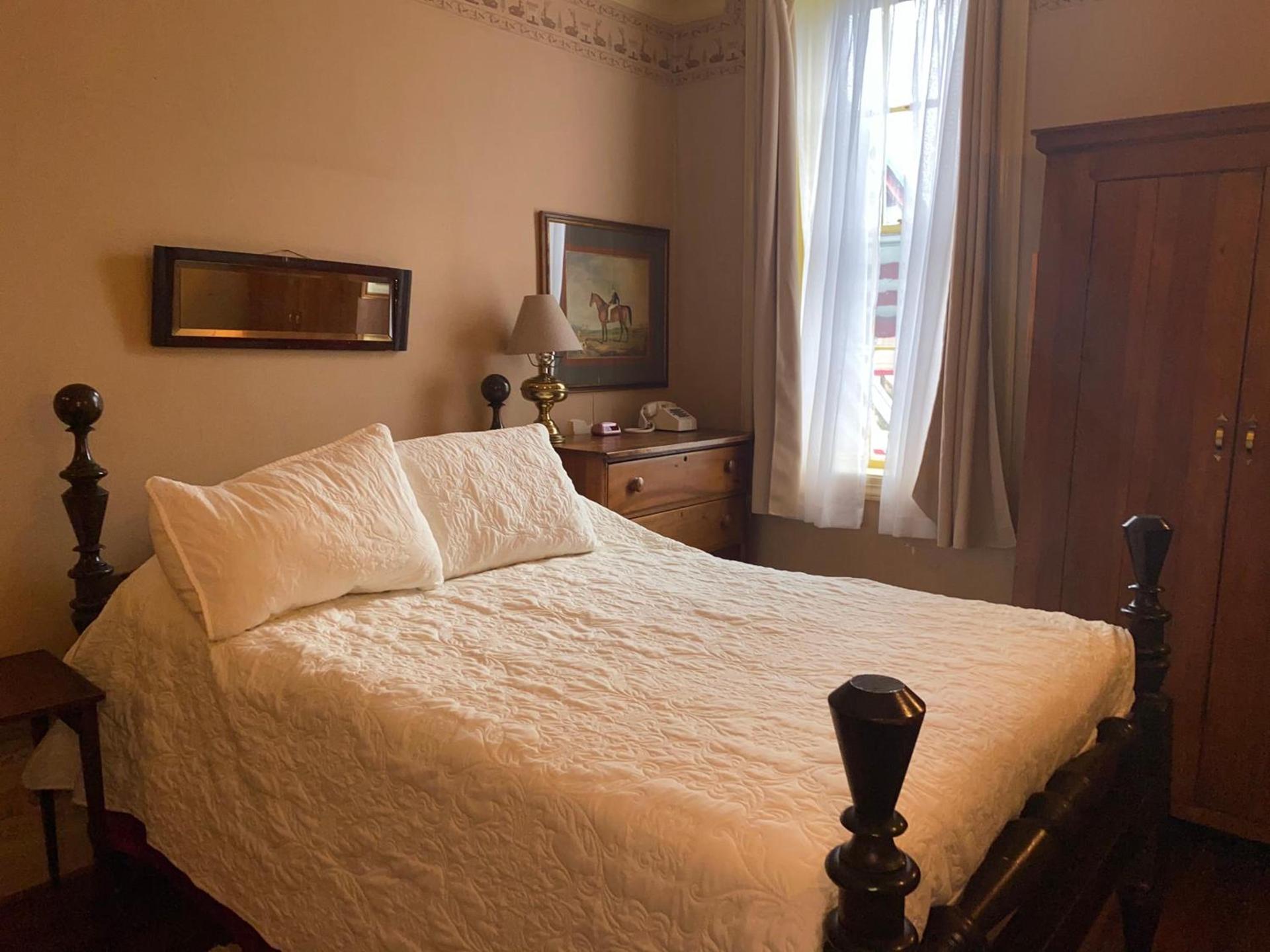 Leesburg Colonial Inn photo 2
