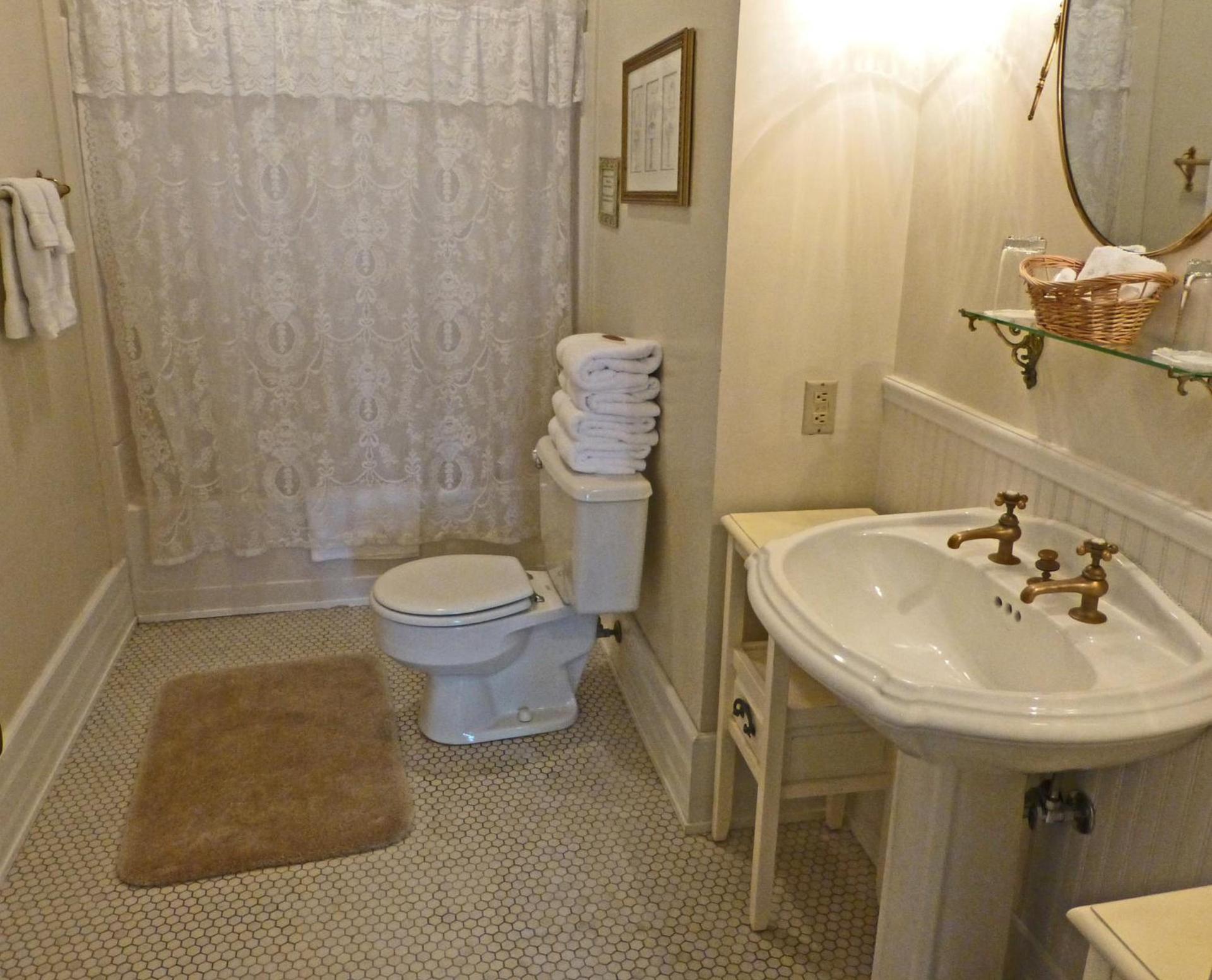 Victorian Inn photo 21
