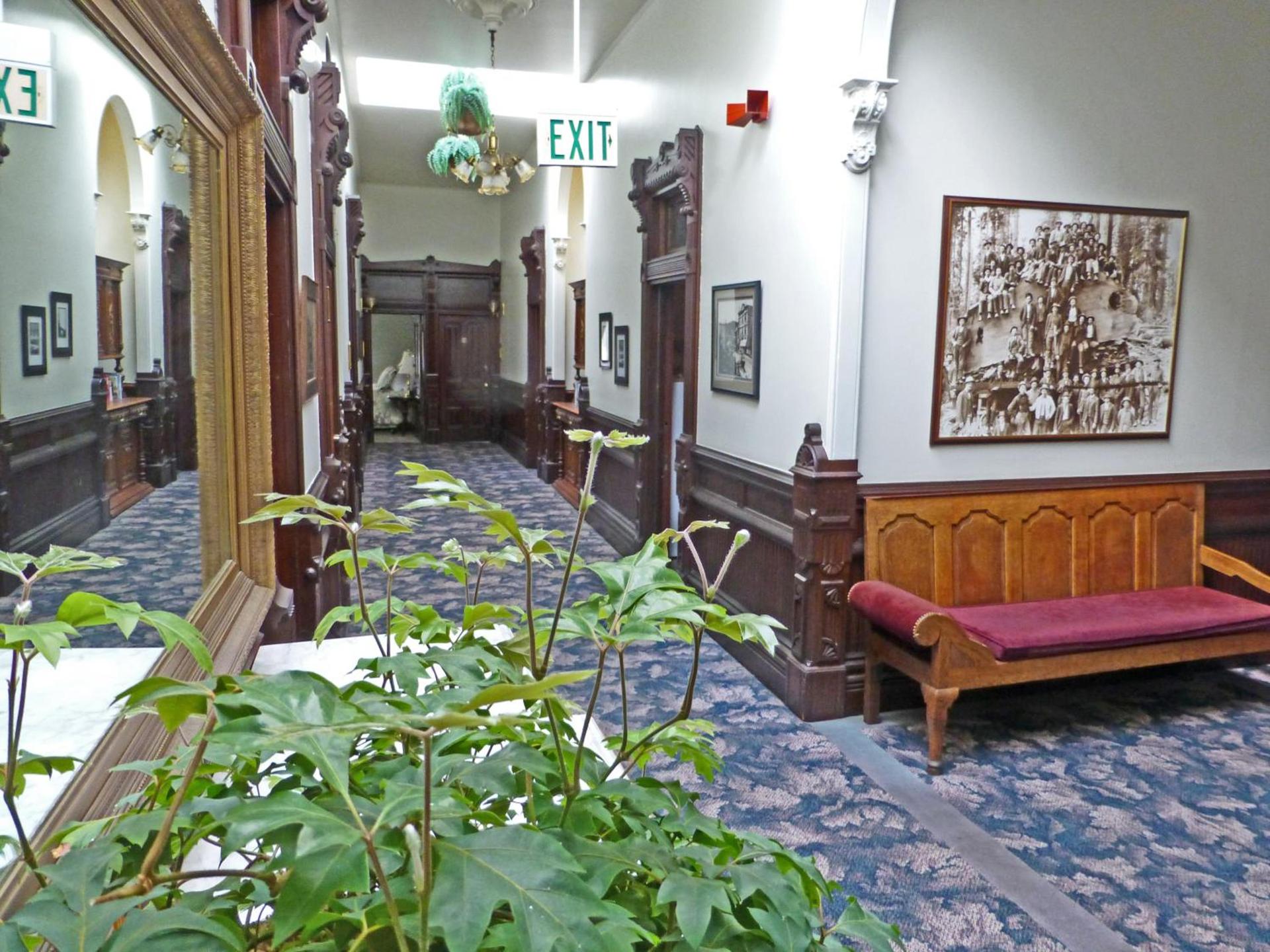 Victorian Inn photo 10