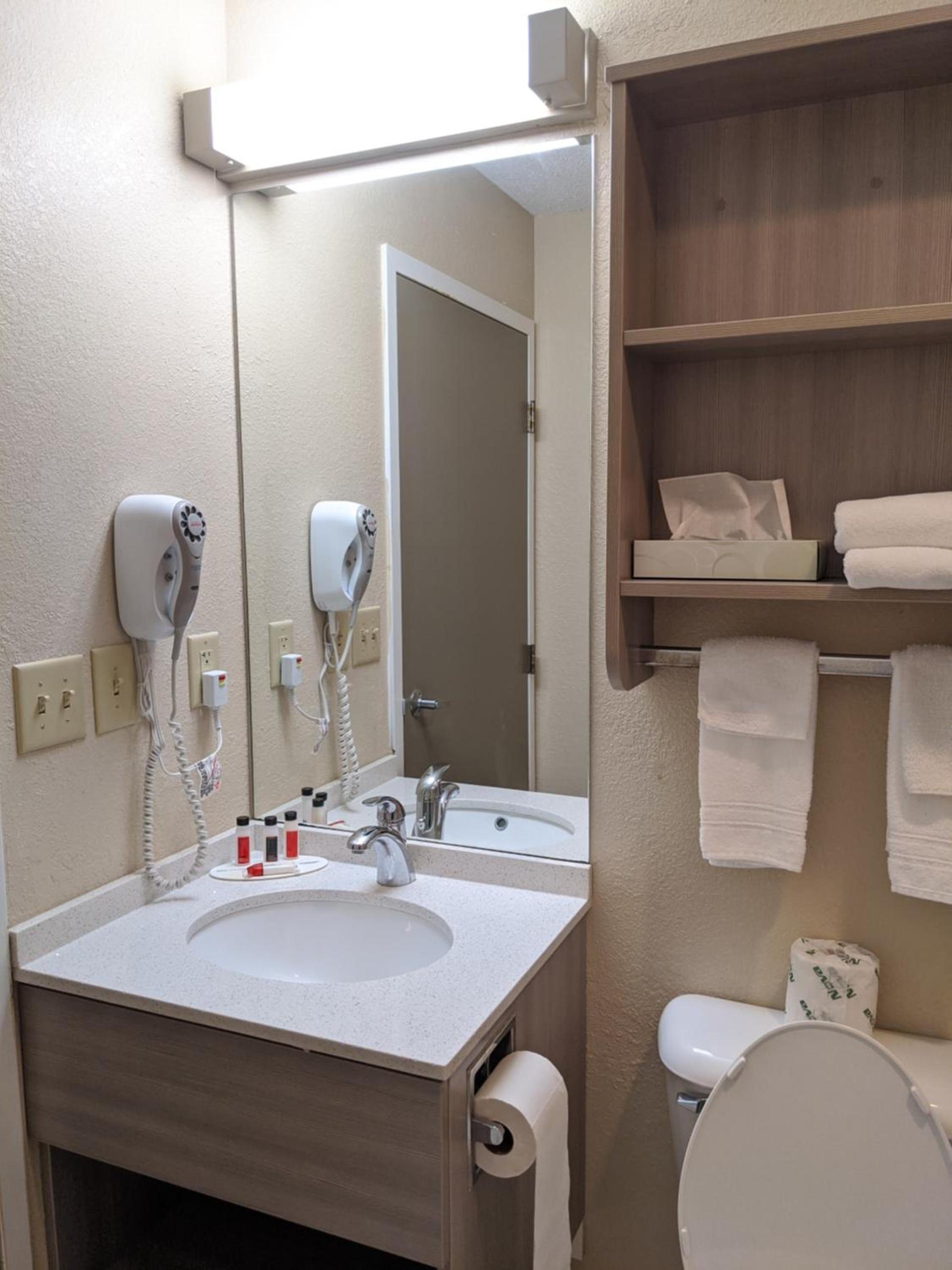 Microtel Inn Georgetown - Lexington North photo 18