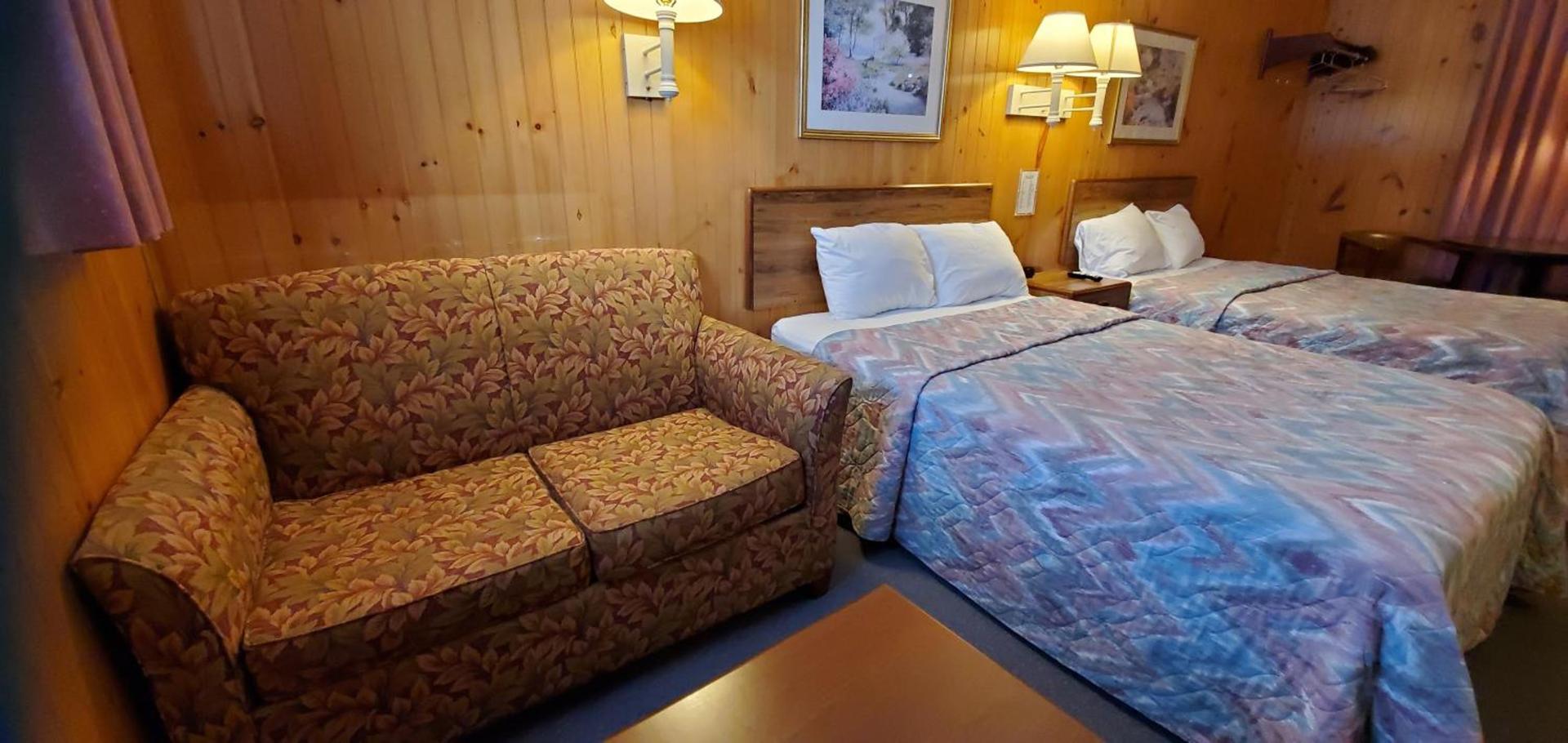 Red Ranch Inn photo 40