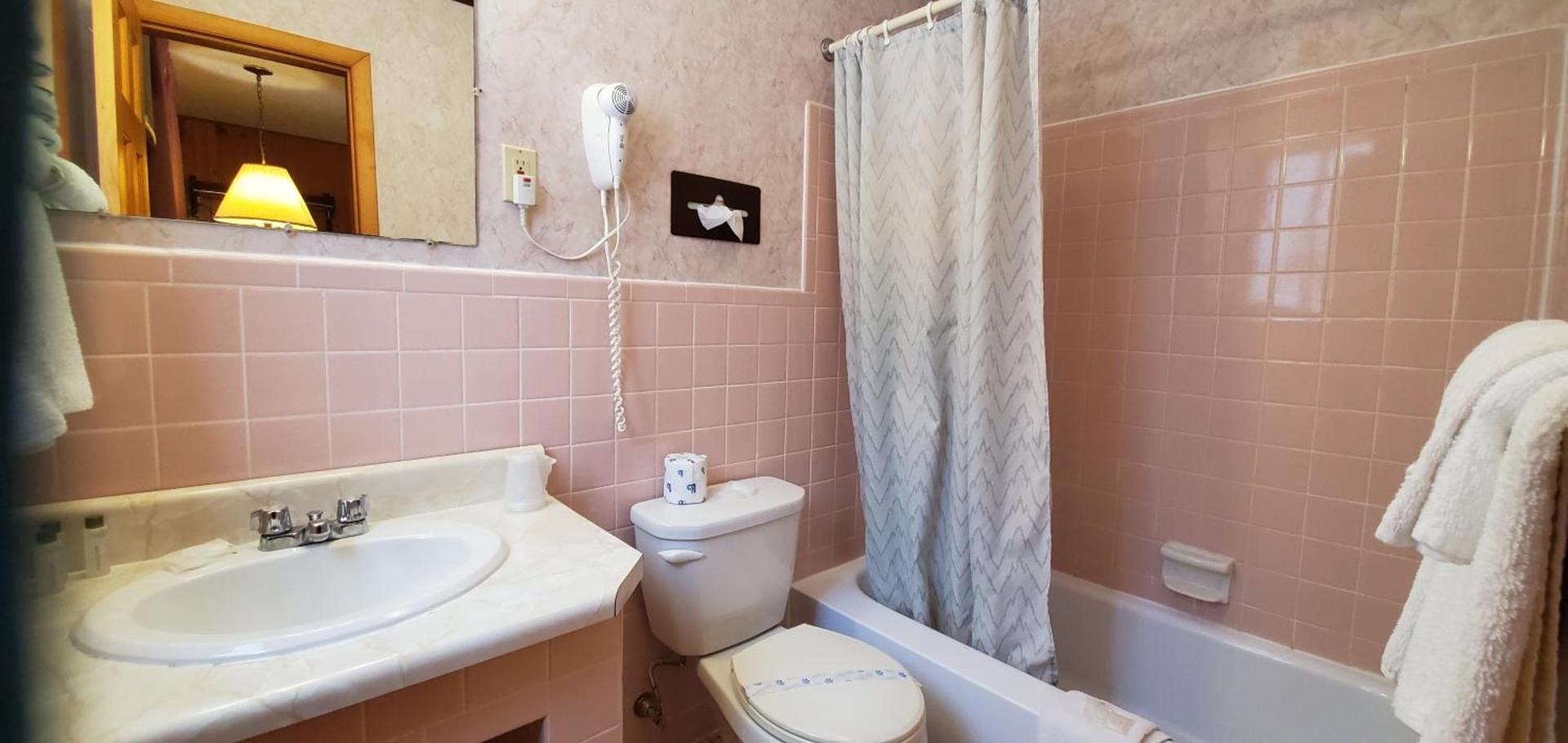 Red Ranch Inn photo 41